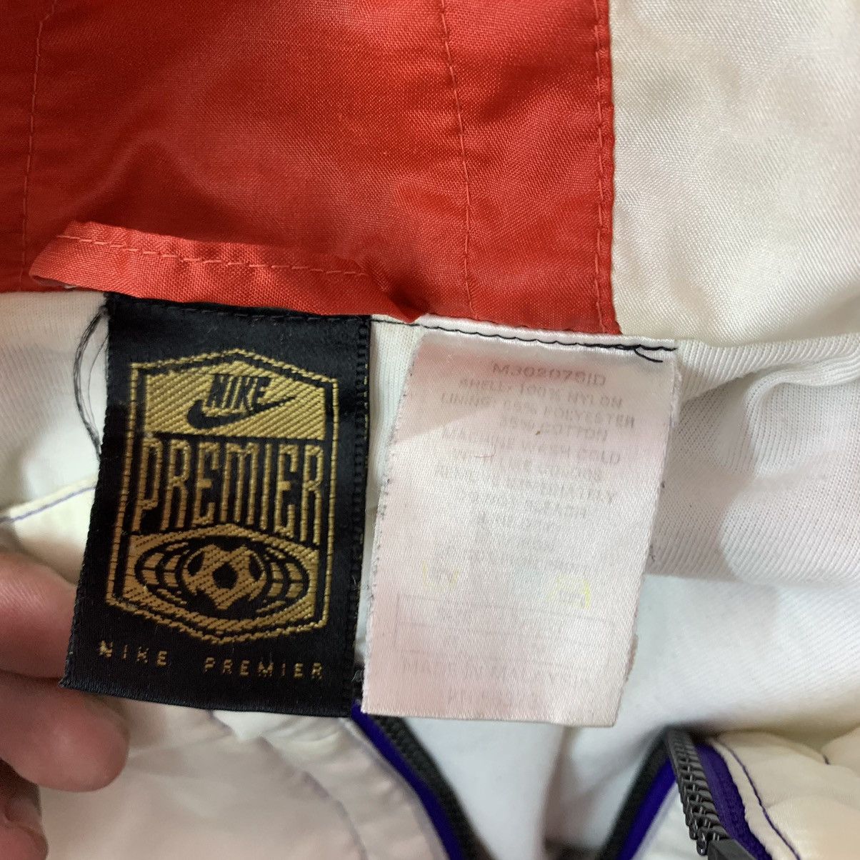 Nike × Vintage VINTAGE 90S NIKE SWOOSH PSG SPORTSWEAR LIGHT ZIPPER JACKET Size US M / EU 48-50 / 2 - 12 Thumbnail