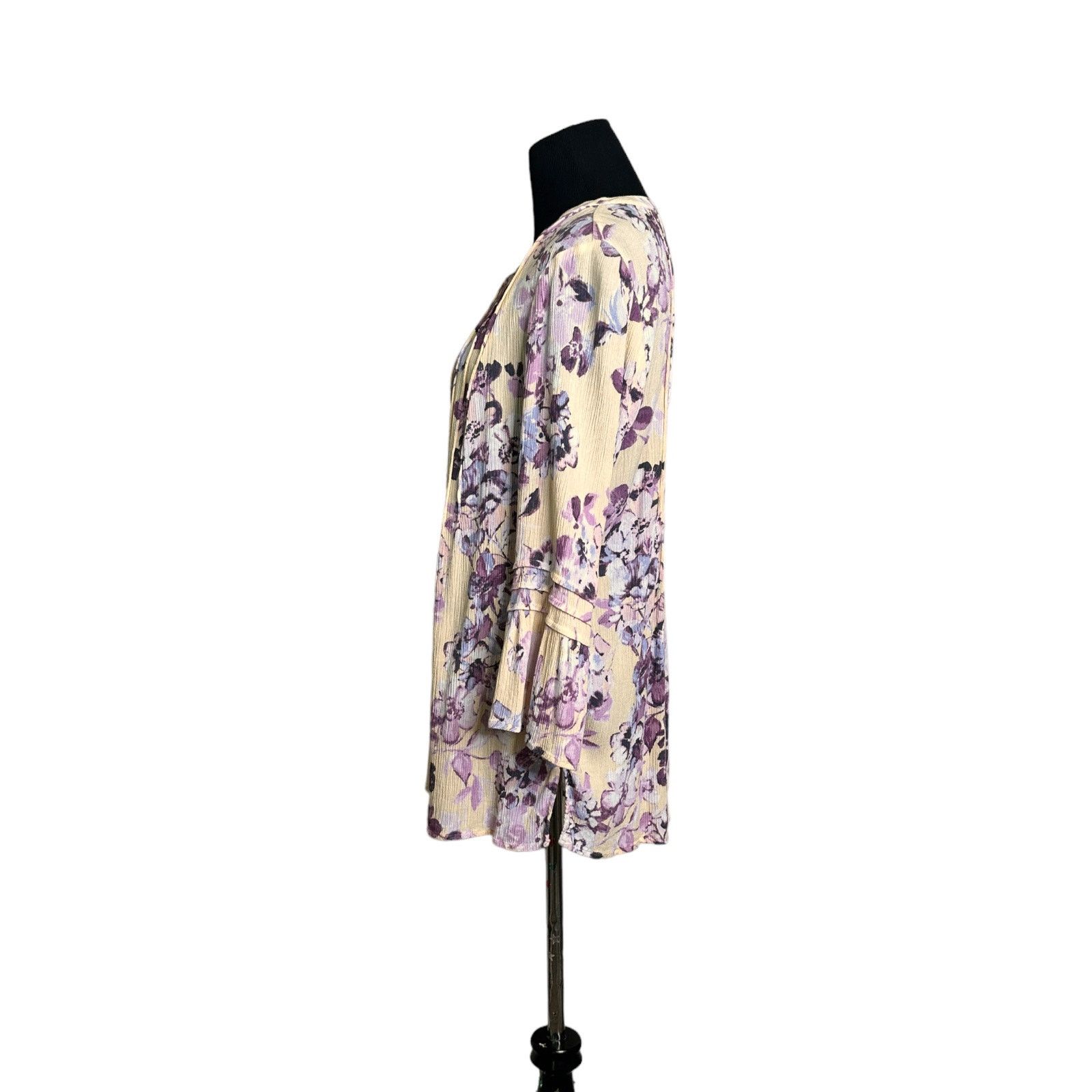J. Jill J. Jill Pintucked Floral 3/4 Sleeve Tunic Top size M Size M / US 6-8 / IT 42-44 - 6 Thumbnail
