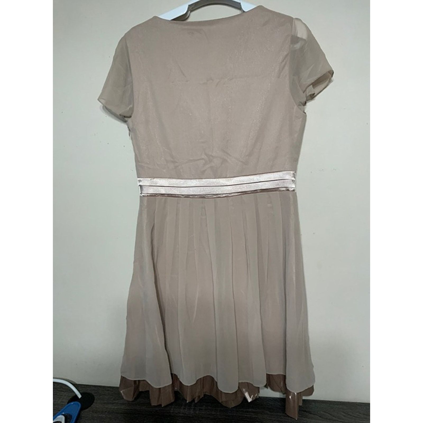 Other NWT - Alisa Pan Women's Rhinestone Bowtie V Neck Dress Size M / US 6-8 / IT 42-44 - 2 Thumbnail