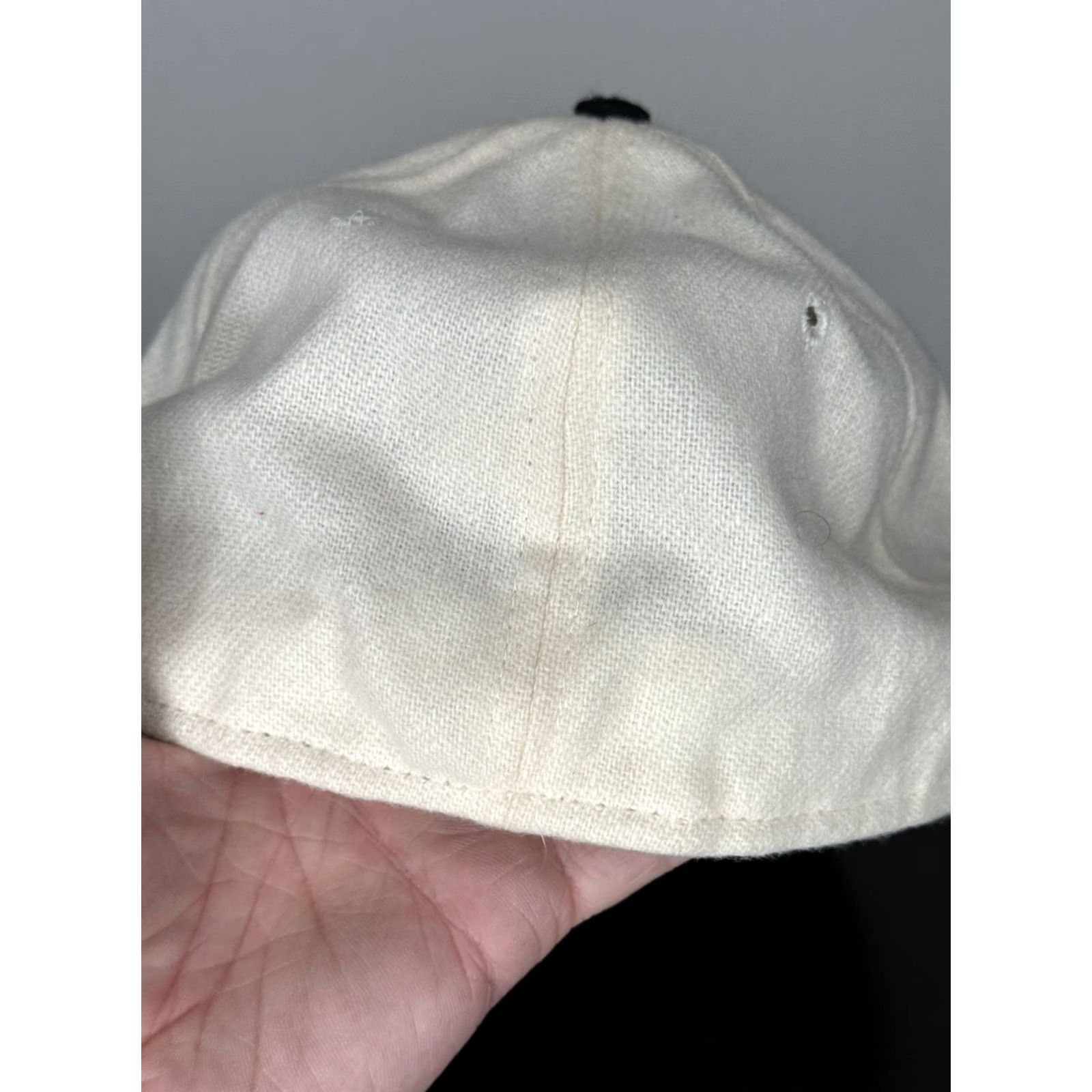 MLB VINTAGE Chicago White Sox MLB Fitted Cap Wool USA Roman 7 1/8 Size ONE SIZE - 5 Thumbnail