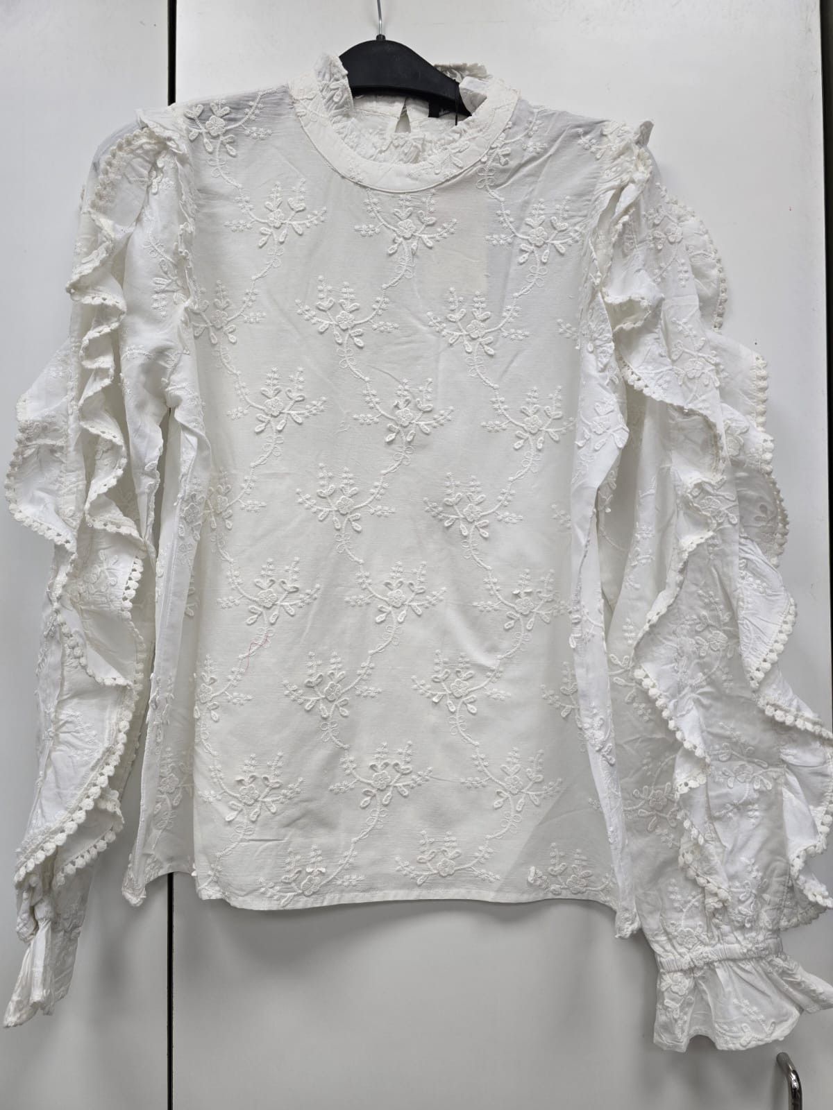 Other My Jwellery White Ruffled Broderie Anglaise Blouse Size M / US 6-8 / IT 42-44 - 2 Thumbnail