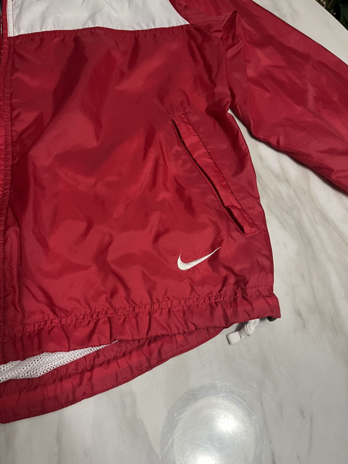 Nike Nike vintage red windbreaker Size US L / EU 52-54 / 3 - 3 Thumbnail