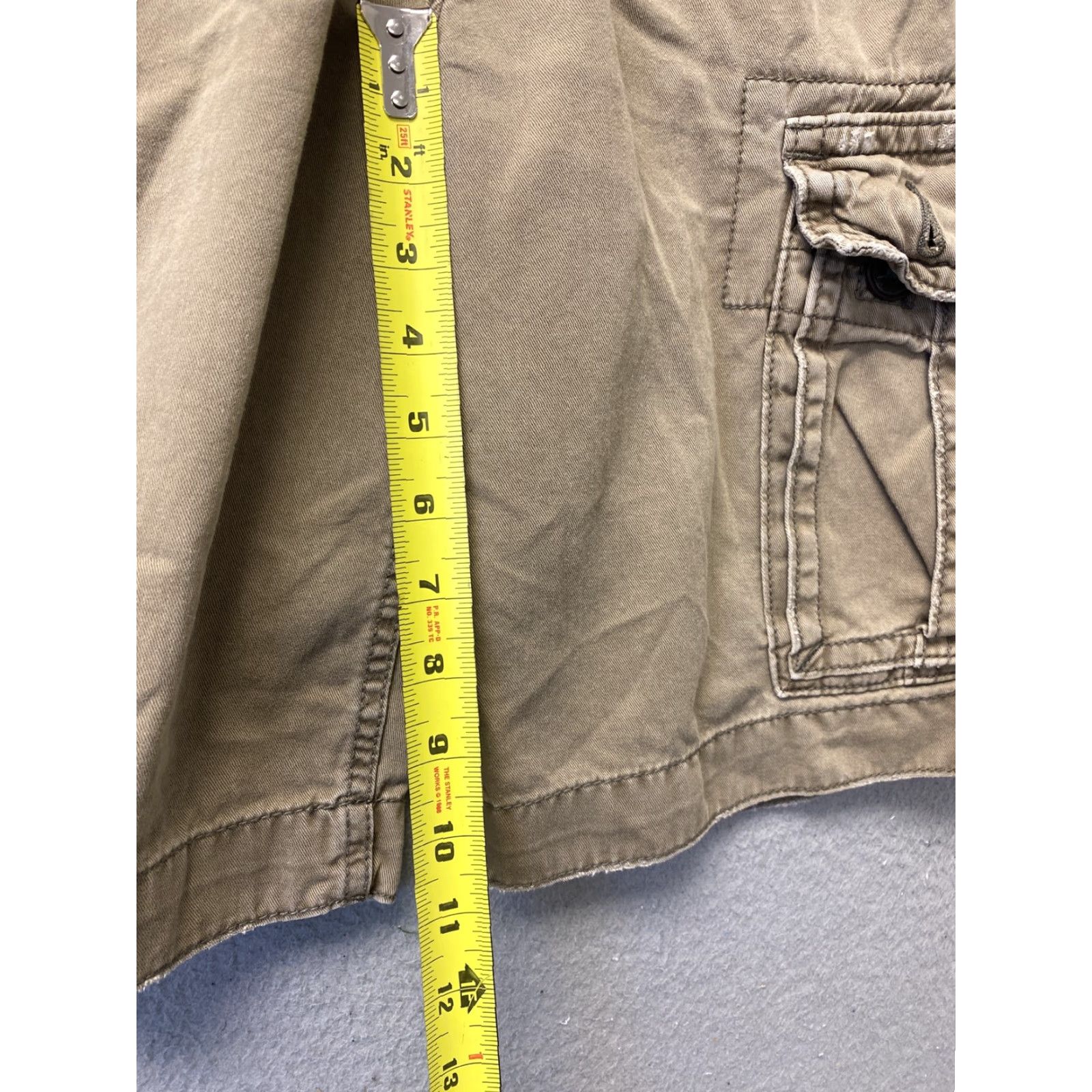 Vintage American Eagle Outdoor Cargo Shorts Mens 28/29 Light Olive Green Regular Fit Casual Travel Size US 28 / EU 44 - 6 Thumbnail