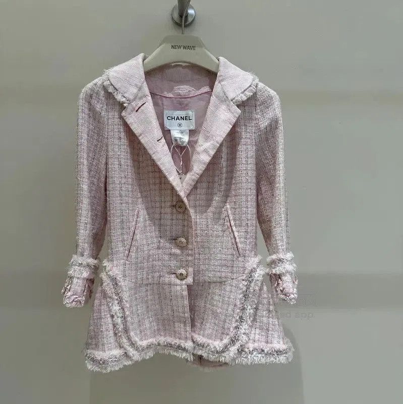 Chanel Chanel Pink Tweed Short Coat for Women . Size S / US 4 / IT 40 - 1 Thumbnail