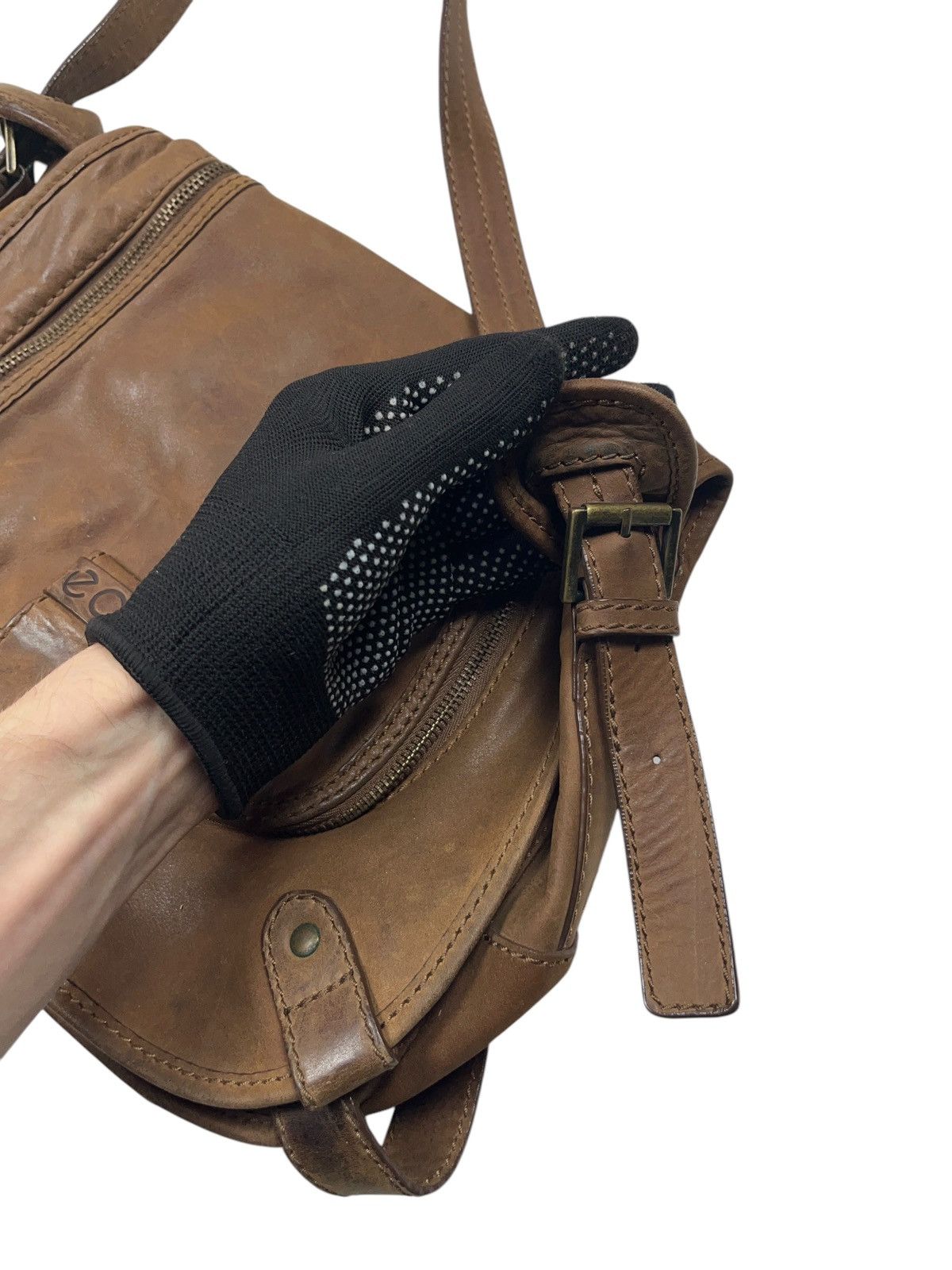 Ecco × Leather × Vintage Vintage Ecco Leather Messenger Bag Size ONE SIZE - 7 Thumbnail