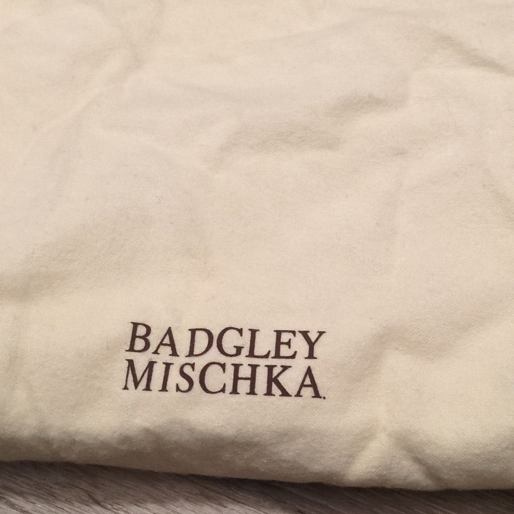 Badgley Mischka Badgley Mischka Trent silent leather thong sandals size 6 Size US 6 / IT 36 - 4 Thumbnail