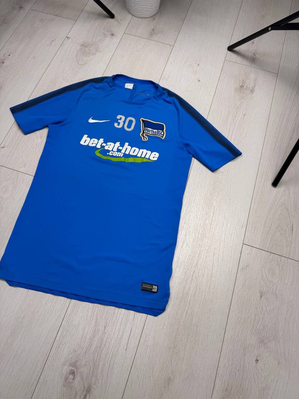 Nike Nike 2017-18 Hertha Berlin Player Jersey Training Pre-match Size US M / EU 48-50 / 2 - 3 Thumbnail