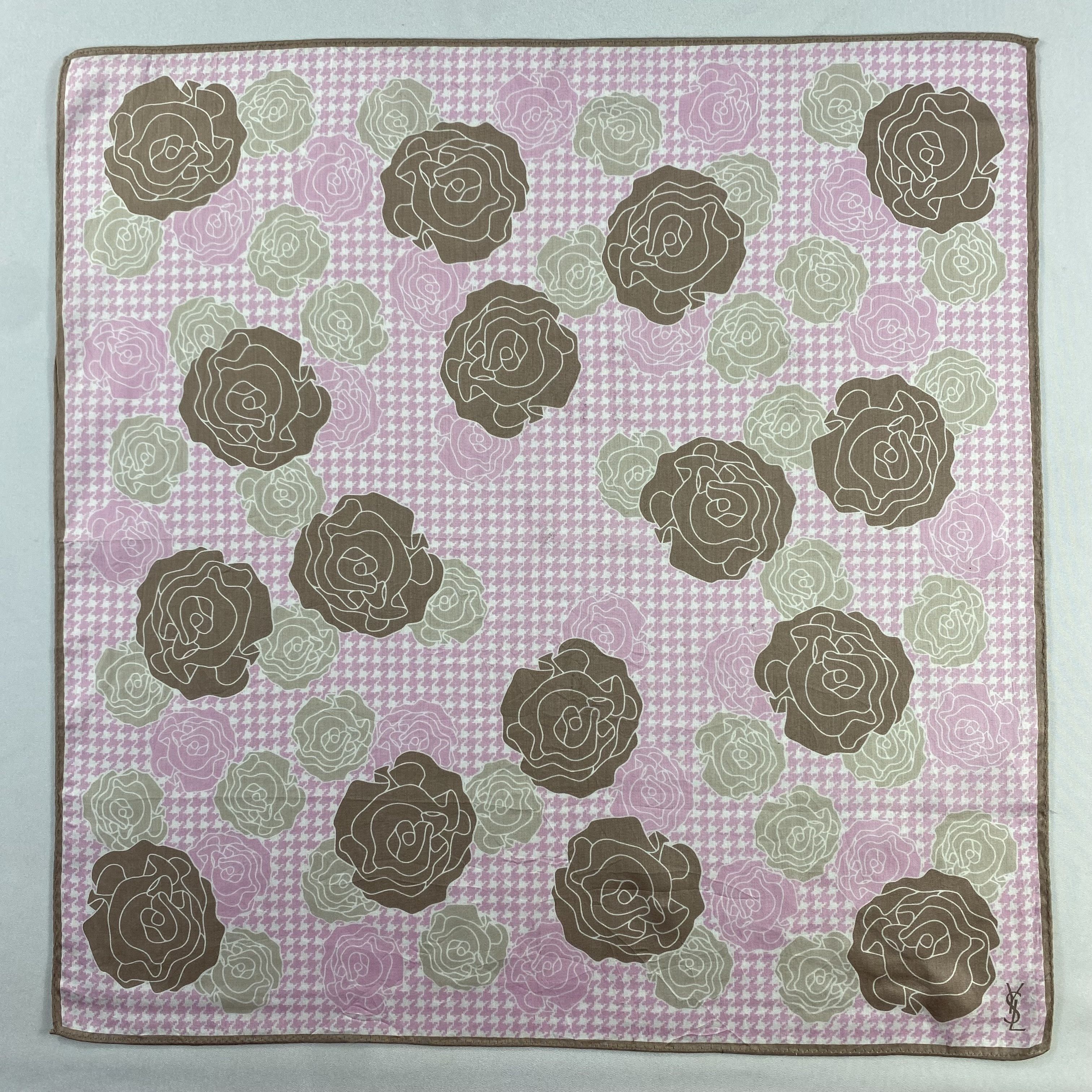 Vintage Yves Saint Laurent Handkerchief / Neckerchief-P1540 Size ONE SIZE - 1 Thumbnail