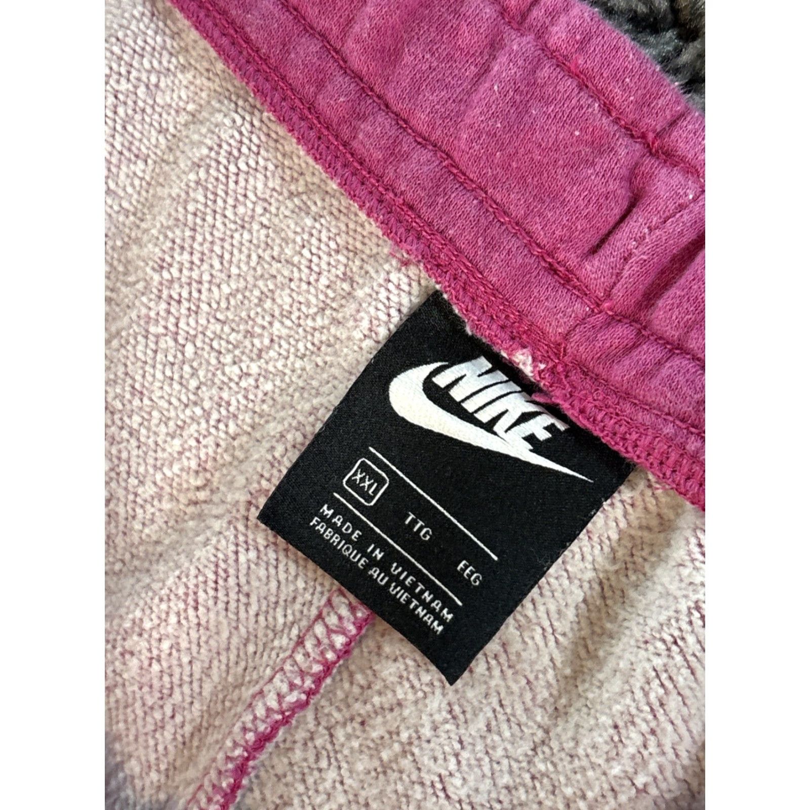 Nike Nike Pants Sweatpants Women 2XL Pink Fleece Elastic Waist Pockets Tapered Inseam 28" Regular Cross Training Gym Running BV4095-616 Size 40" / US 18 - 6 Thumbnail