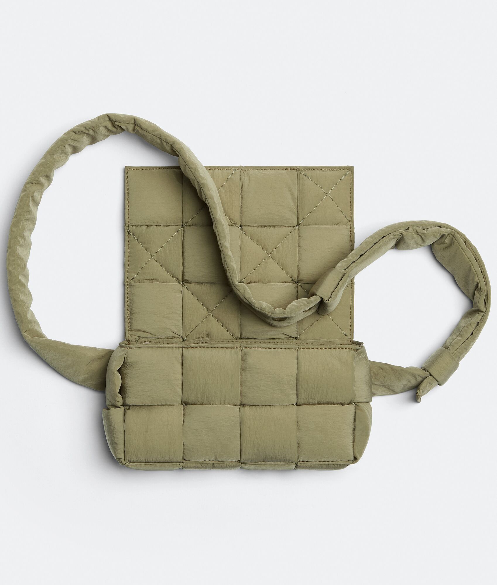 Bottega Veneta o1n1vont0225 Size: OS/ Unisex Paddded Cassette Belt Bag Size ONE SIZE - 3 Thumbnail