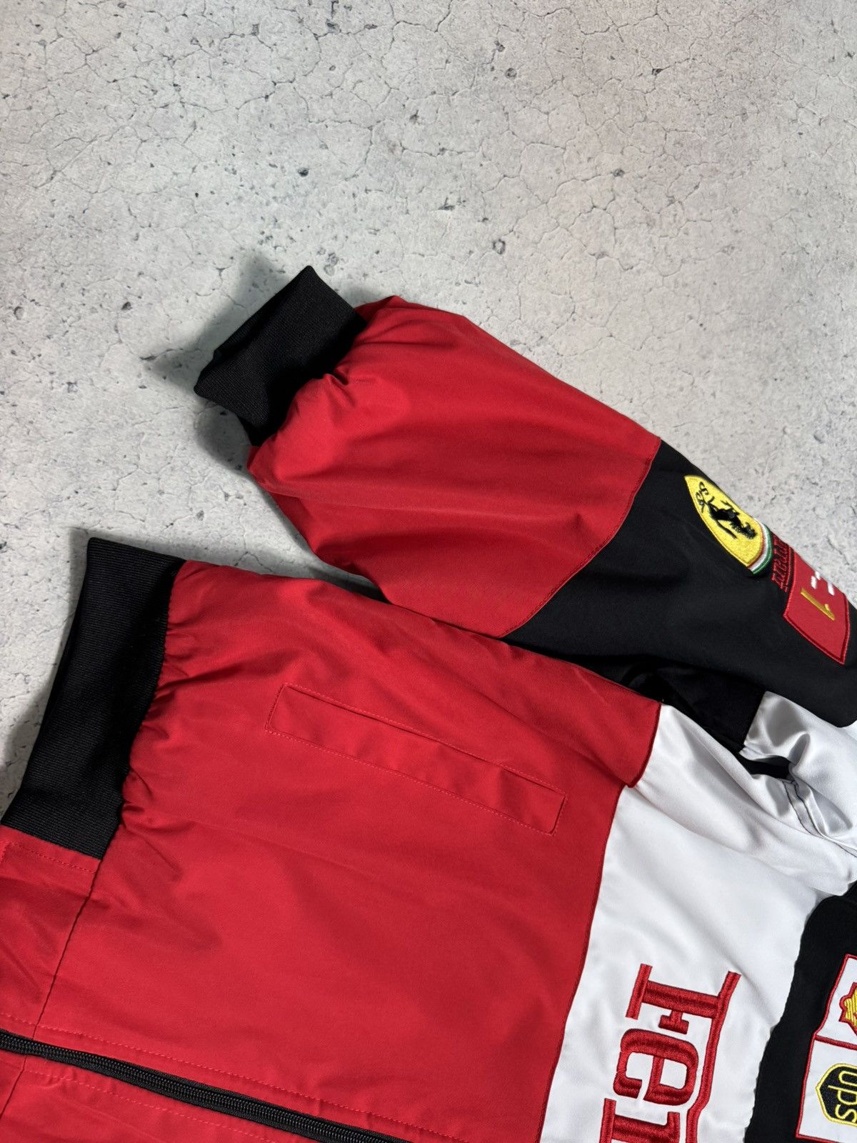 Ferrari Vintage Ferrari F1 Racing Jacket Hype Rare Big Logo Marlboro Size US L / EU 52-54 / 3 - 3 Thumbnail
