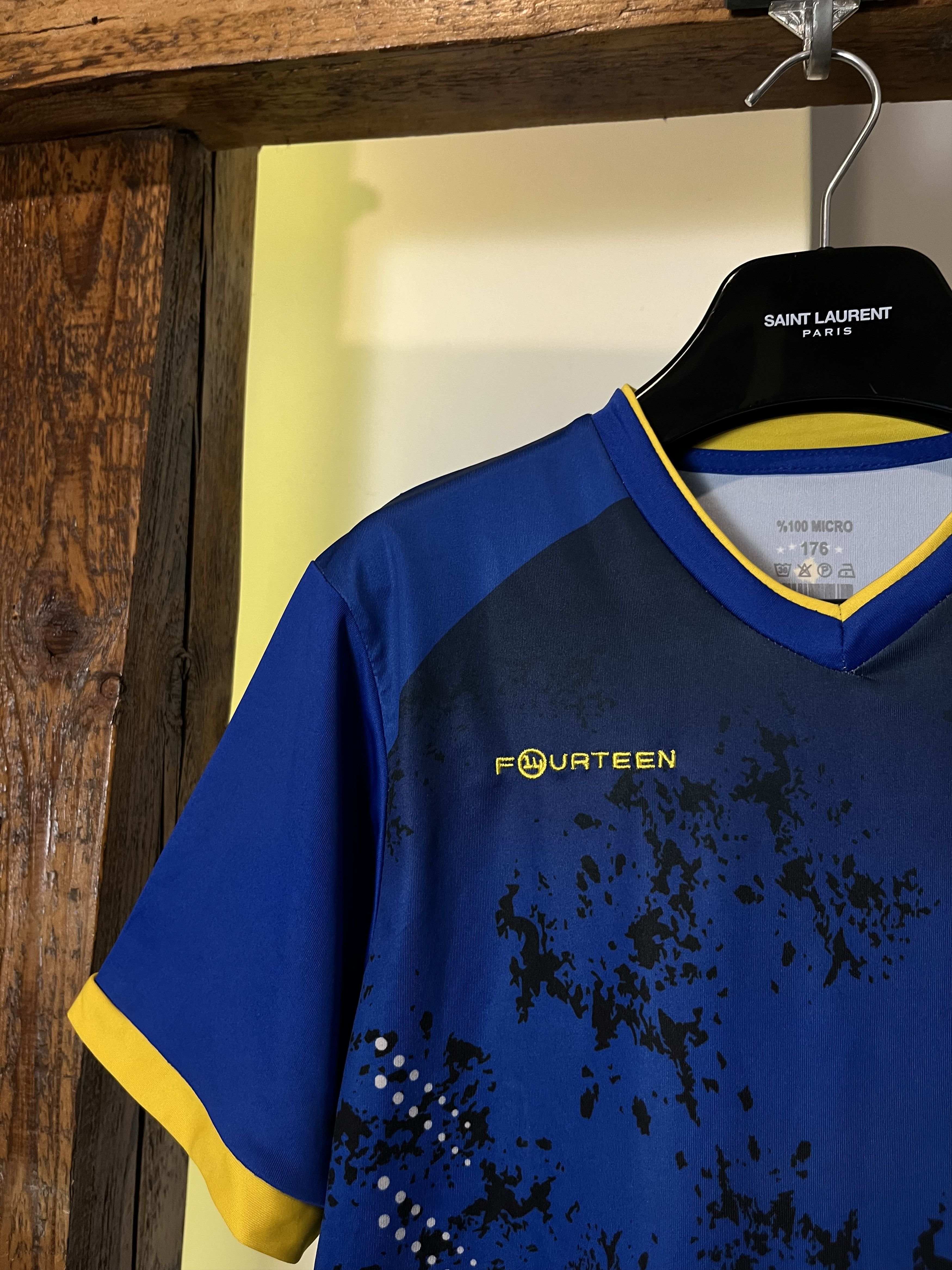 Vintage 14Fourteen Kosovo 2019 Special 3 Kit Size US M / EU 48-50 / 2 - 5 Thumbnail