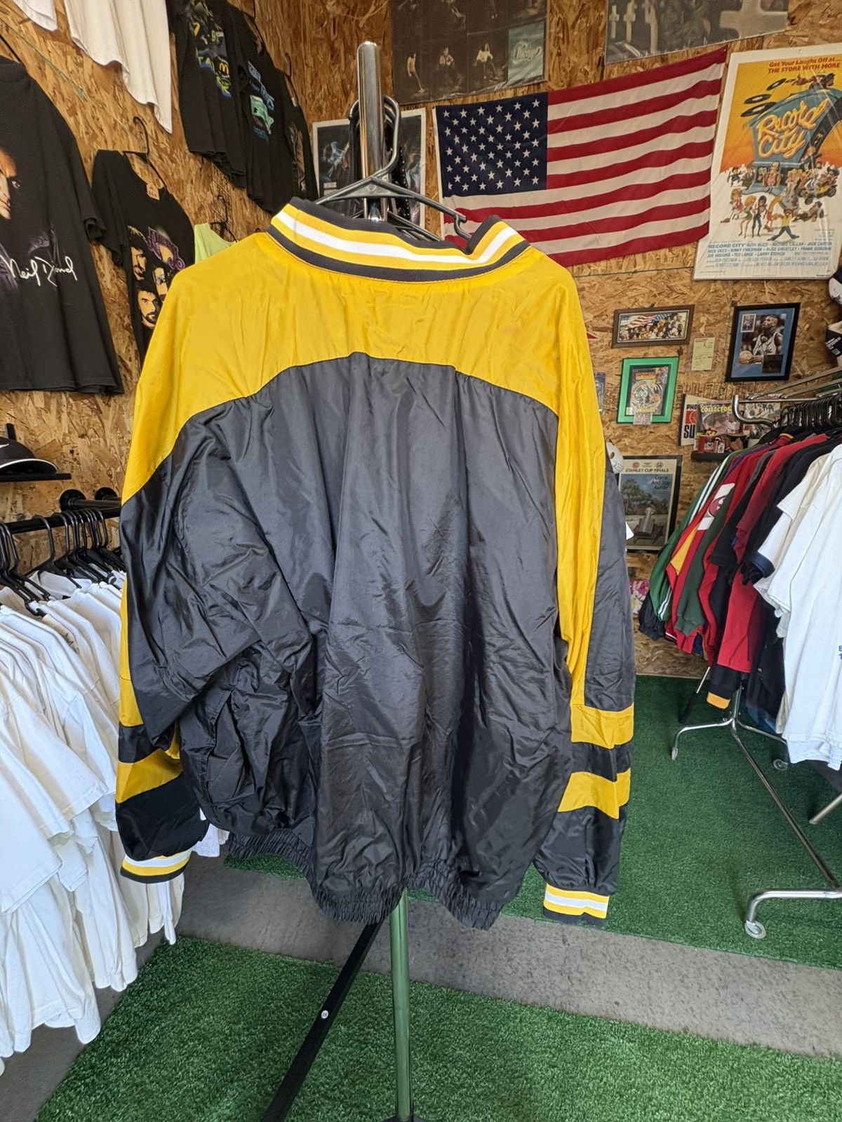 NHL 1990's Pittsburgh Penguins Pro Player Windbreaker Size US XL / EU 56 / 4 - 6 Thumbnail
