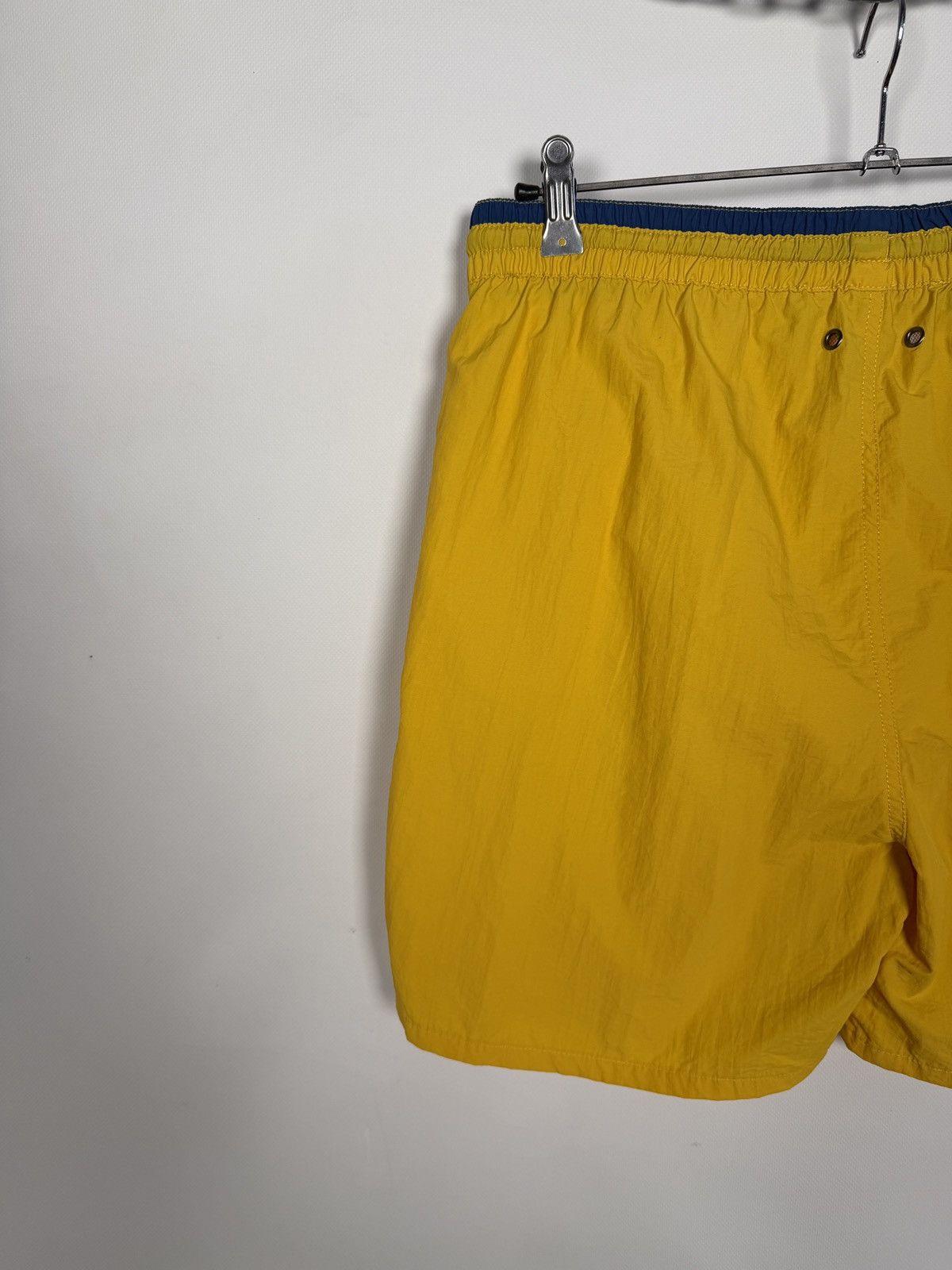 Avirex Men’s Avirex Shorts USA Flag Logo Athletic Swim Army Size M Size US 34 / EU 50 - 12 Thumbnail