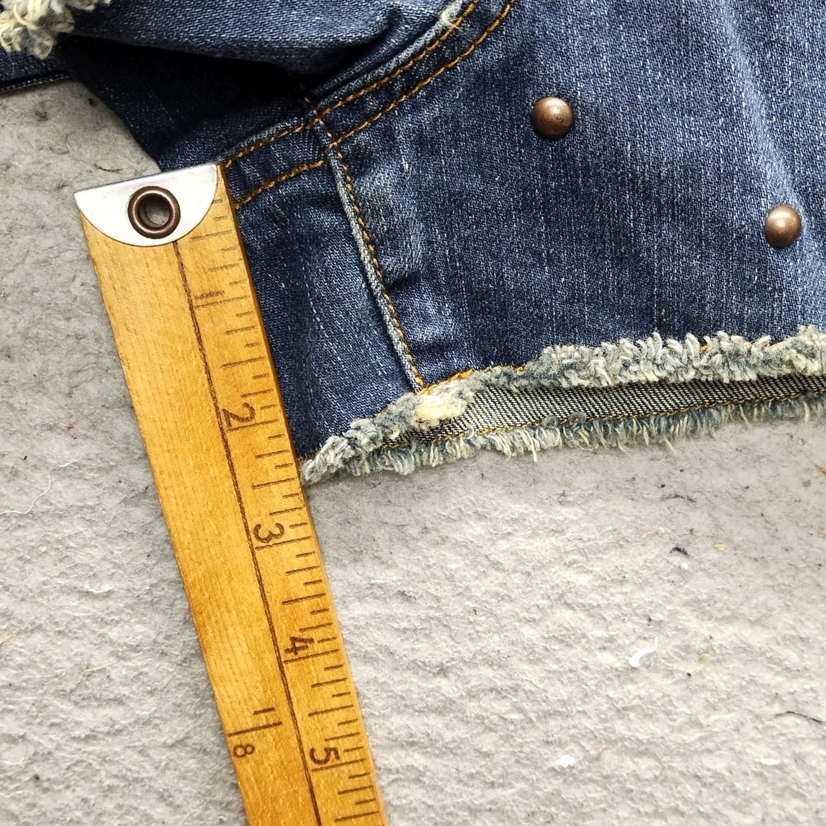 Denime Hint Womens 30 Navy Denim Stretch 5-Pocket Cut Off Shorts Shirt? Size 30" / US 8 / IT 44 - 8 Thumbnail