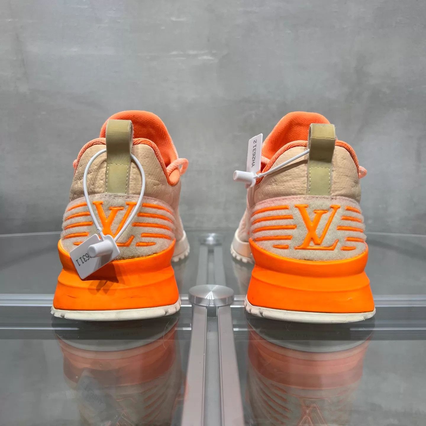 Louis Vuitton LV fluorescent orange sneaker UK7.5 41.5 Size US 8.5 / EU 41-42 - 6 Thumbnail