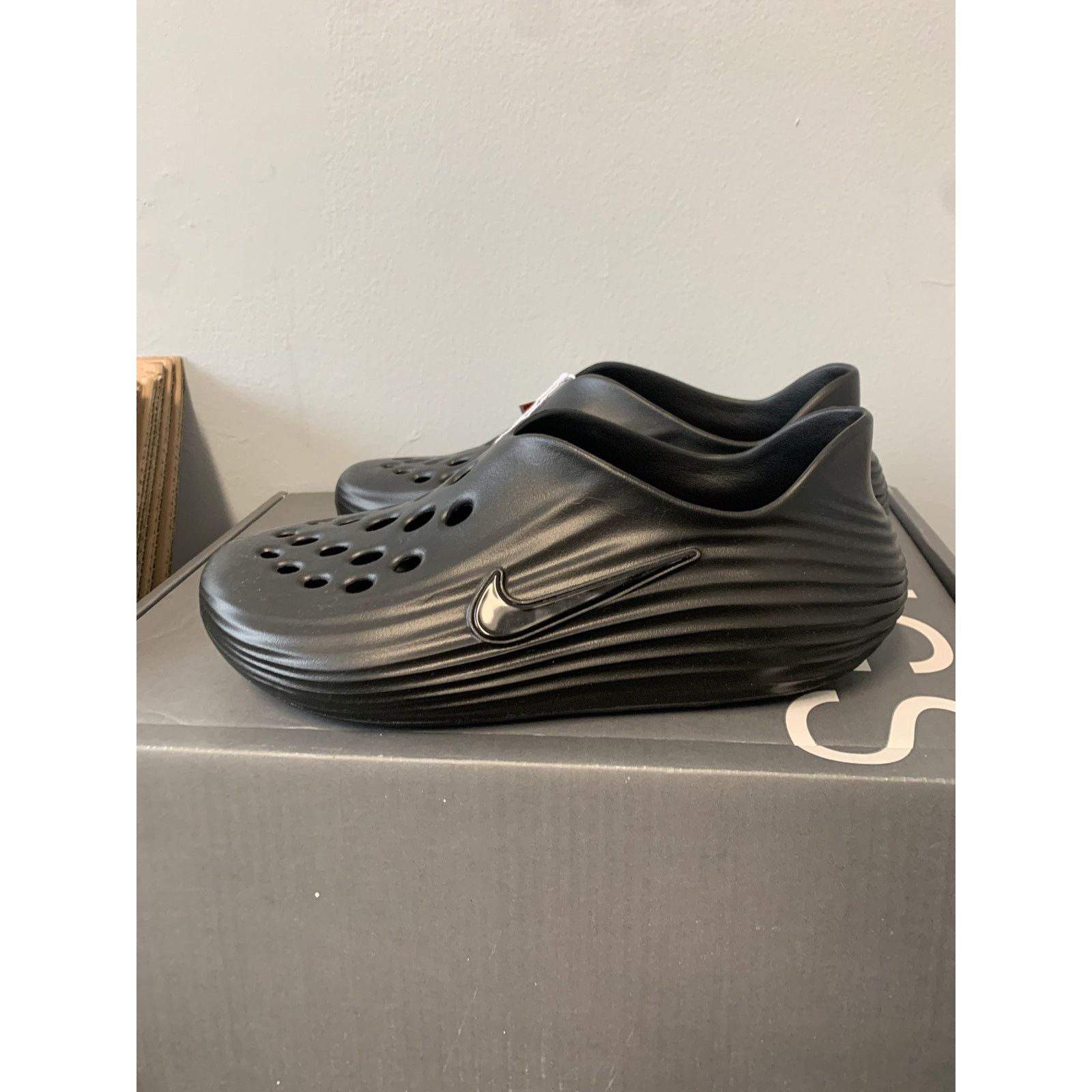 Nike Nike ReactX Rejuven8 Triple Black Size 11 Used Size US 11 / EU 44 - 3 Thumbnail
