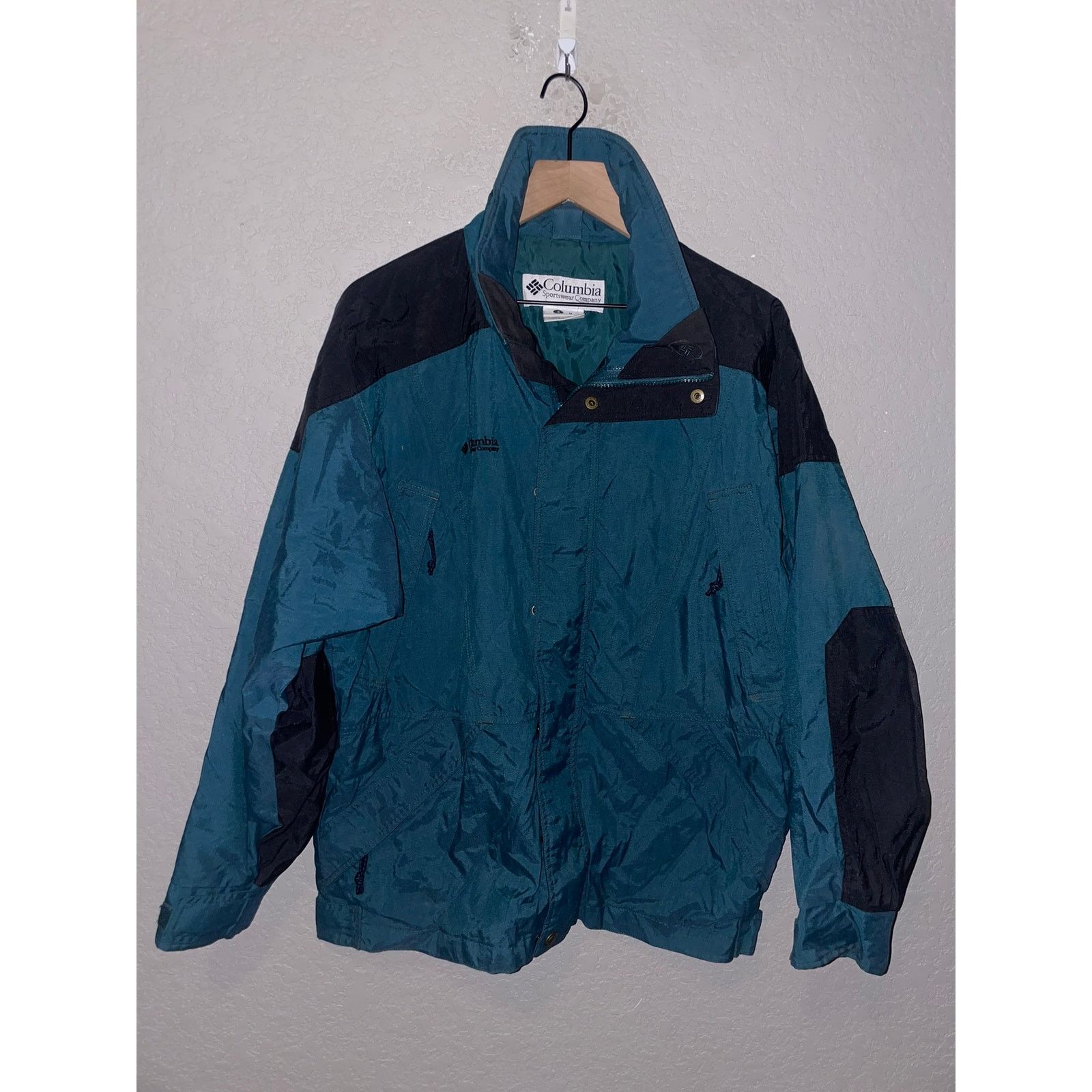 Columbia Vintage Columbia Green Jacket Black Ski Winter Coat VTG S Size US S / EU 44-46 / 1 - 1 Thumbnail