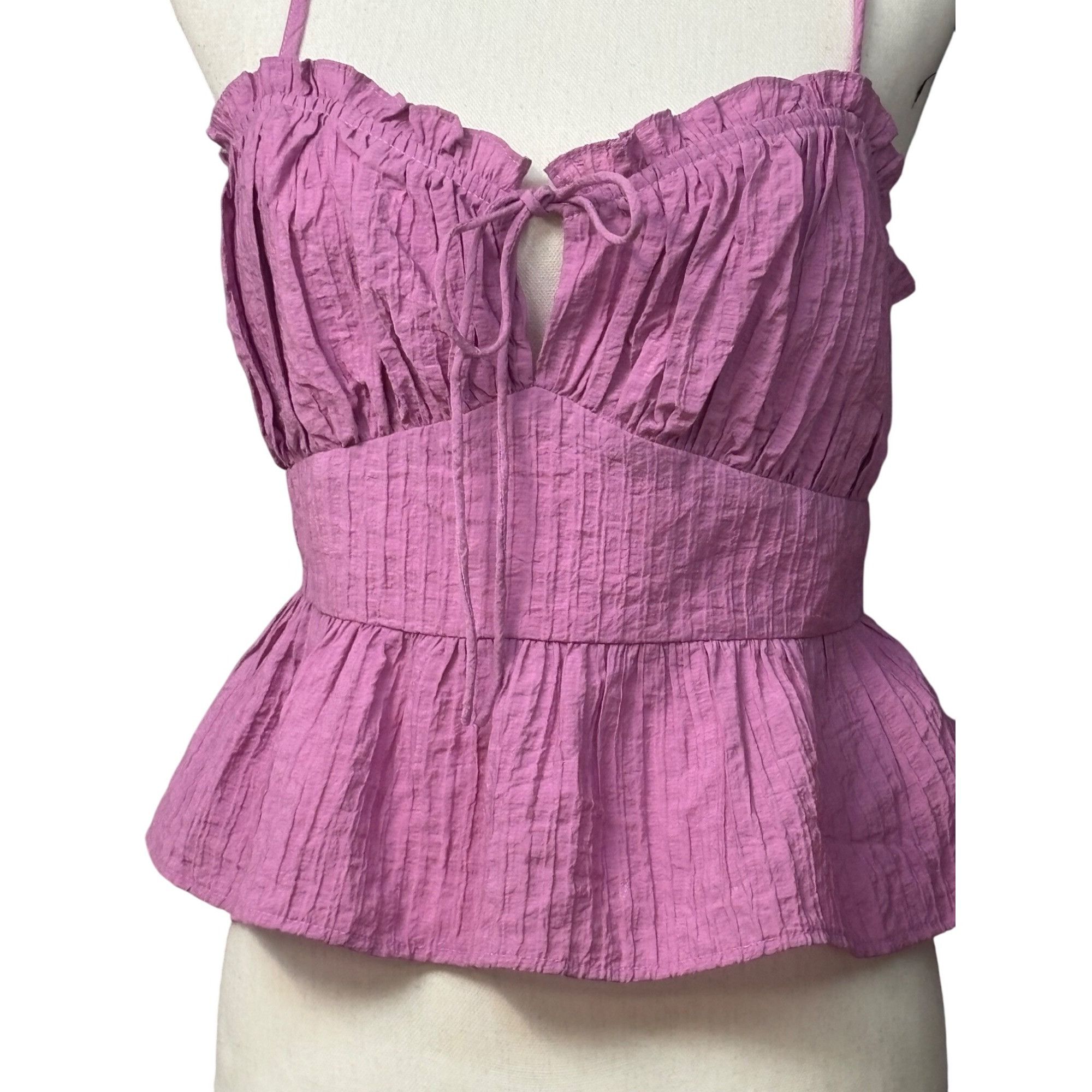 Other Lush Strappy Crinkle Fabric Lace Back Peplum Top, Pink Orcha Size L / US 10 / IT 46 - 11 Thumbnail