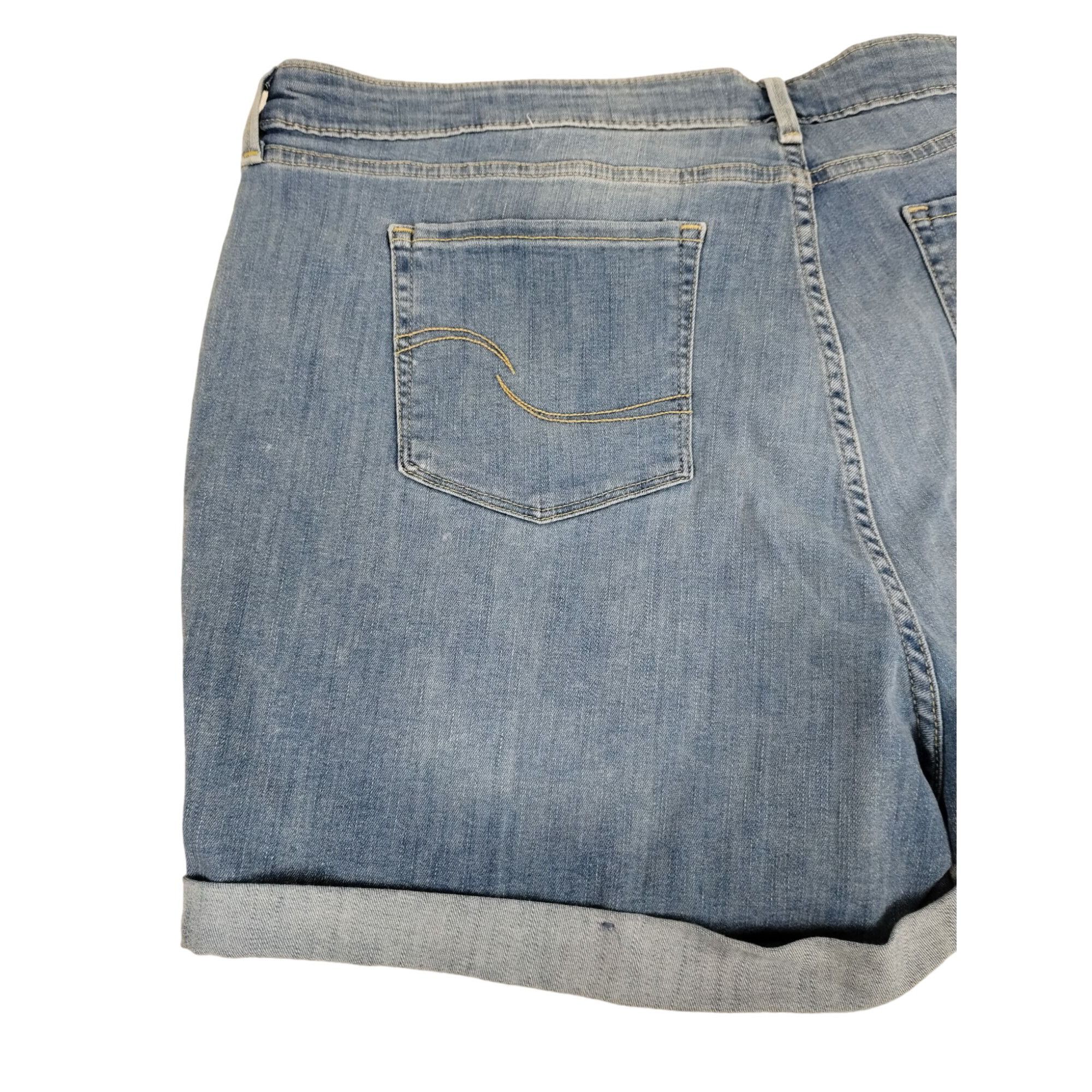 Levi's Levi Strauss Signature Gold Denim Mid Rise Shorts Womens 24 Size 24" / US 00 / IT 34 - 9 Thumbnail