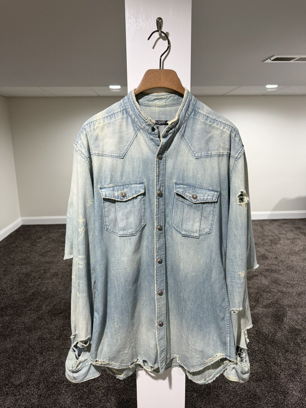 Balmain Balmain SS18 Distressed Light Blue Wash Denim Button Shirt Size US L / EU 52-54 / 3 - 19 Thumbnail