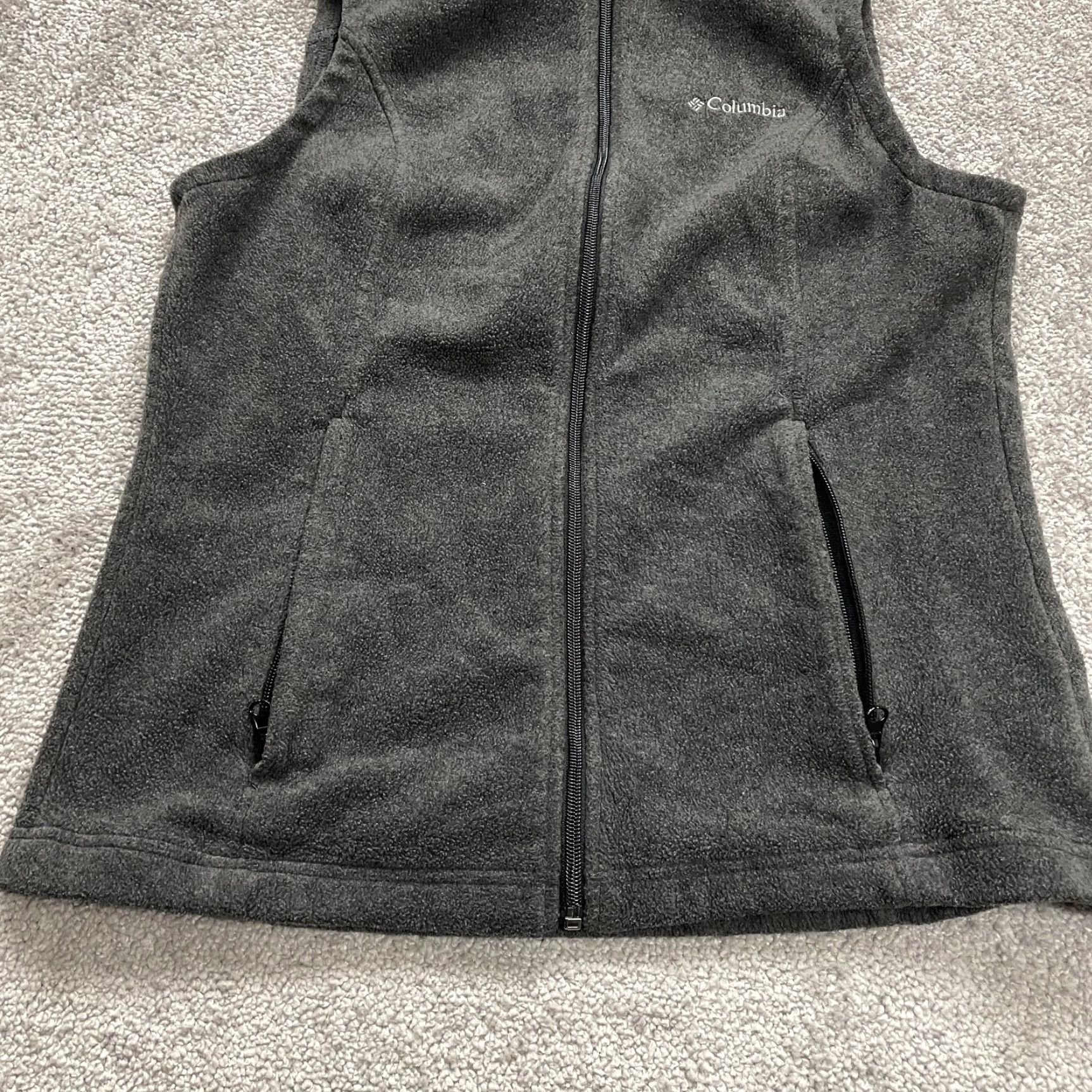 Vintage Columbia Vest Womens Small Gray Full Zip Pockets Fleece Benton Springs Outdoor Jacket/Coat Slim Mid-Length Casual, Travel Womens Size S / US 4 / IT 40 - 3 Thumbnail