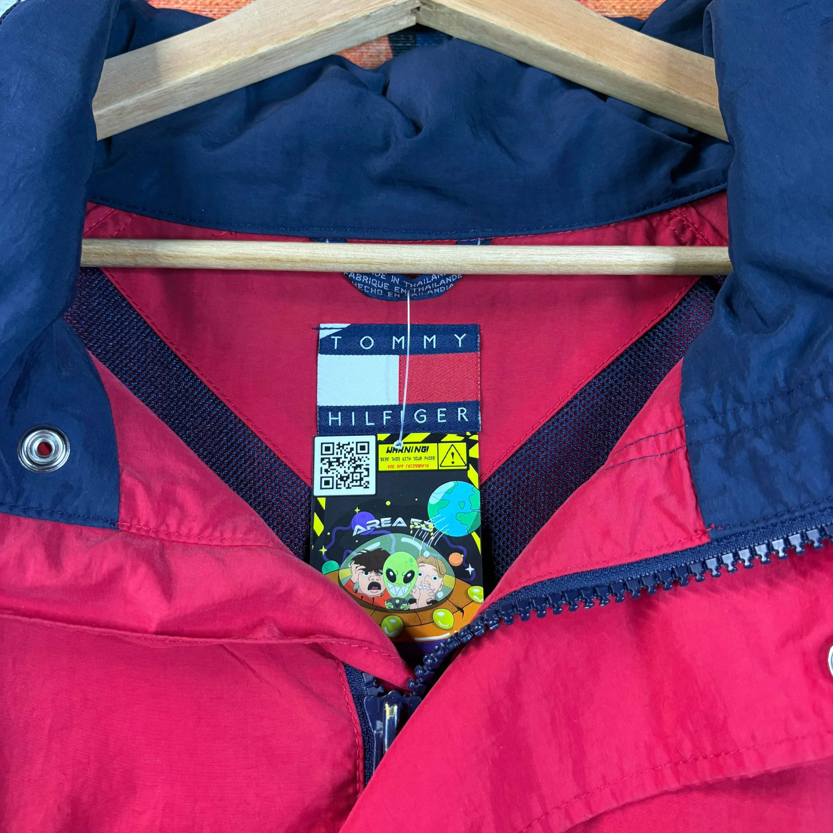 Tommy Hilfiger Vintage 90s Tommy Hilfiger Red Full-Zip Windbreaker Jacket Size US L / EU 52-54 / 3 - 2 Thumbnail