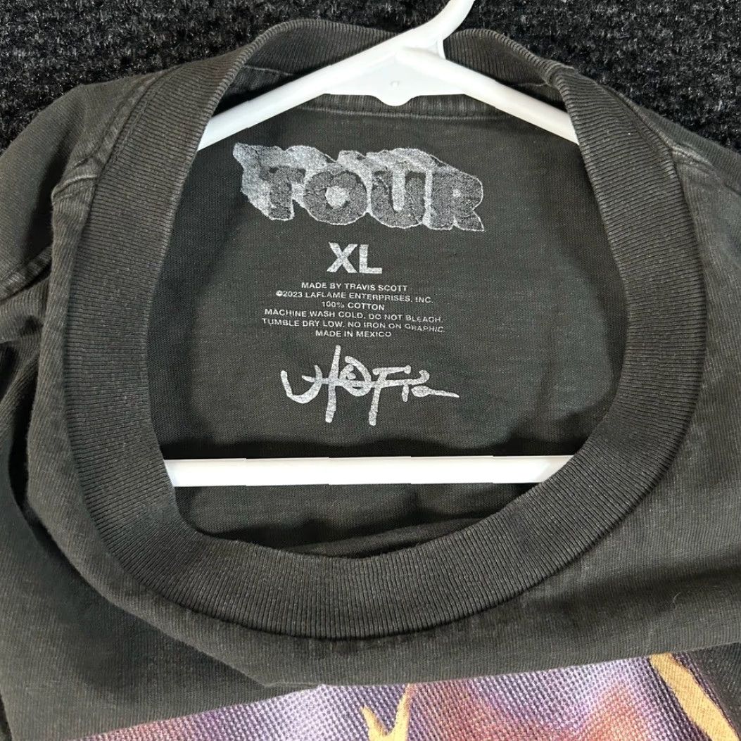 Travis Scott Tour By Travis Scott I Saw With My Eyes Black Faded Graphic T-Shirt Men’s XL Size US XL / EU 56 / 4 - 3 Thumbnail