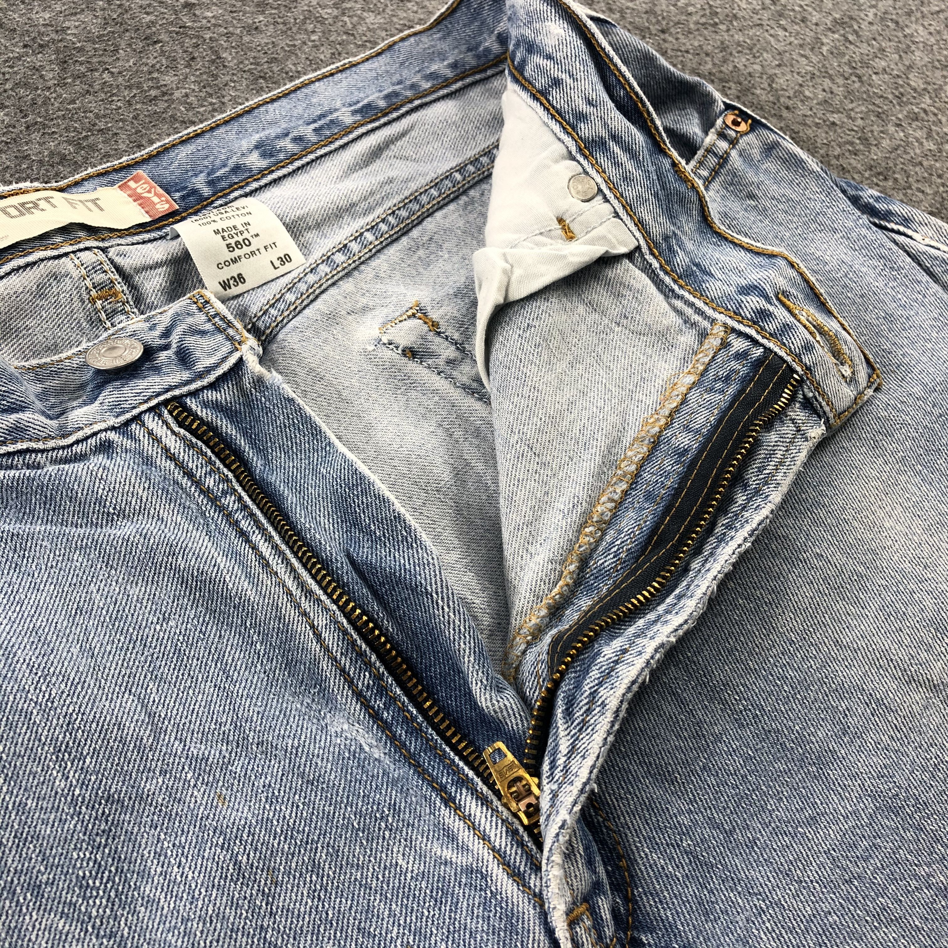 Levi's × Vintage Vintage Light Wash Levis 560 Jeans-JM1753 Size US 37 - 8 Thumbnail