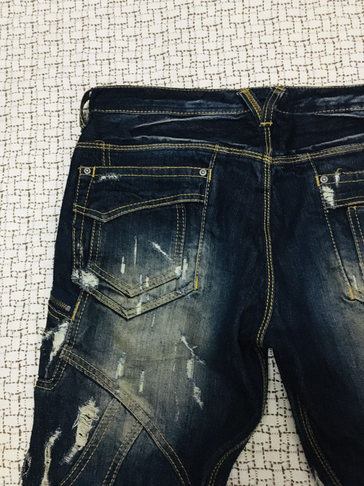 HIDEAWAYS × If Six Was Nine × Le Grande Bleu (L.G.B.) Hideaways Nicole Distressed Flare Jeans (Y01) Size US 32 / EU 48 - 5 Thumbnail