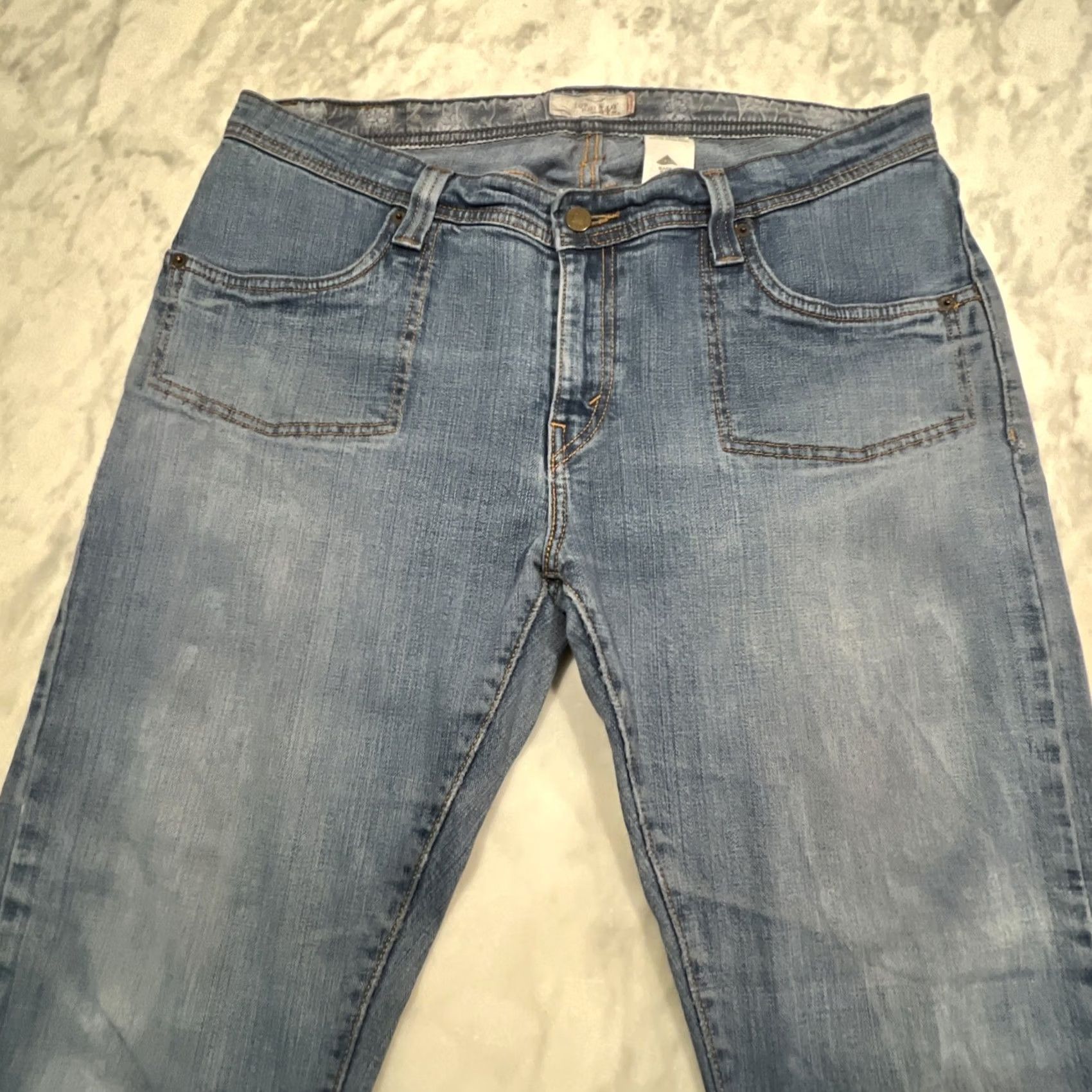 Levi's Levi's 542 Jeans Low Flare Leg Women’s 16 M Light Wash Blue Denim Flap Pockets Size 38" / US 16 / IT 52 - 3 Thumbnail