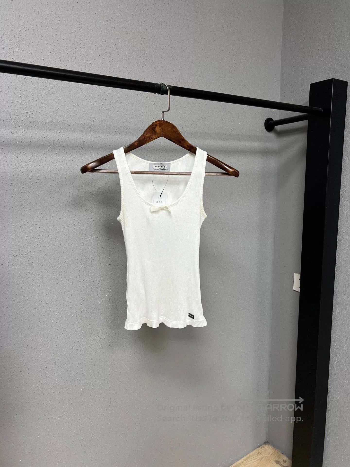 Miu Miu Miumiu Slogan Vest. Size XS / US 0-2 / IT 36-38 - 1 Thumbnail