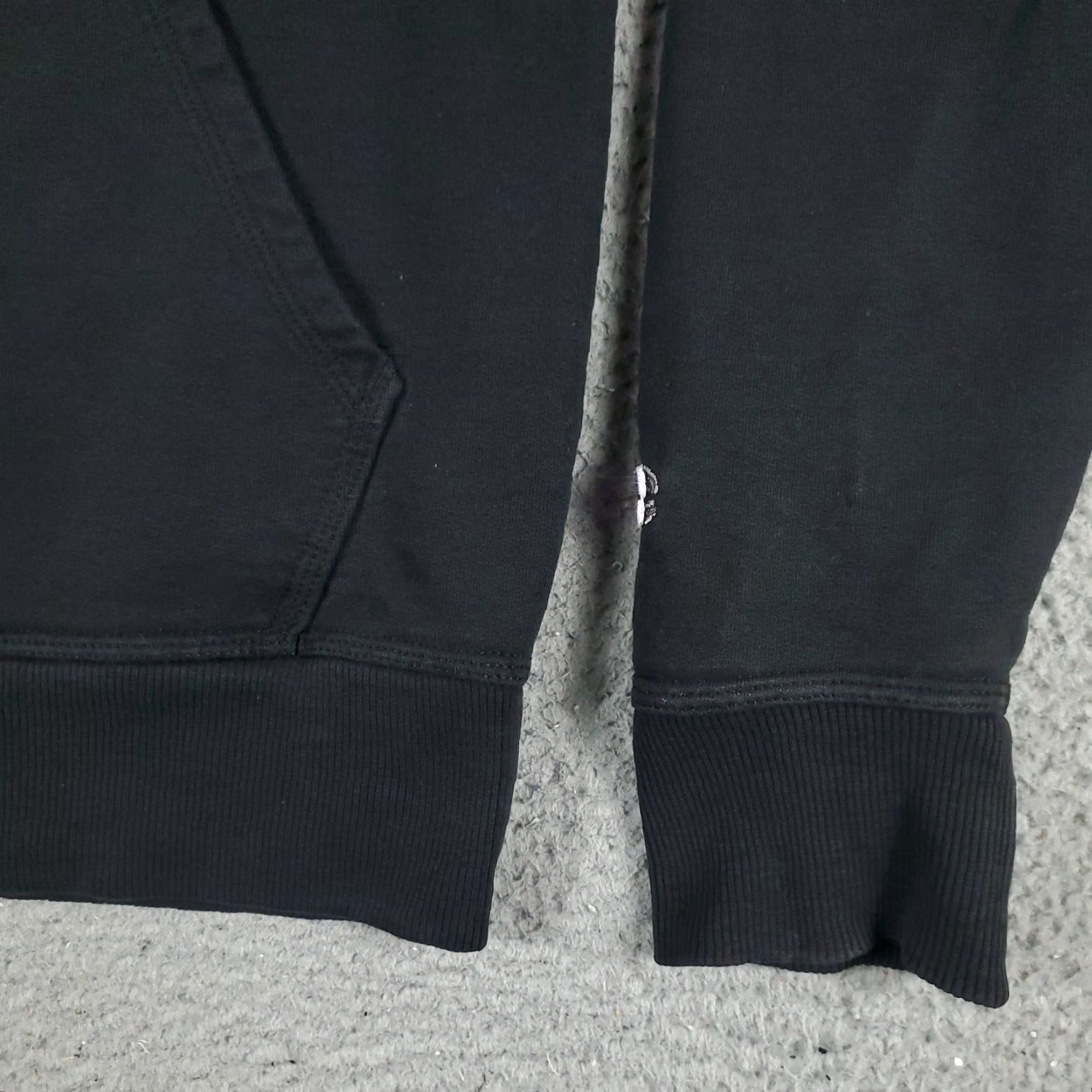 Champion Champion Black Hoodie Pullover Mens Small Regular Fit Sweatshirt Size US S / EU 44-46 / 1 - 4 Thumbnail