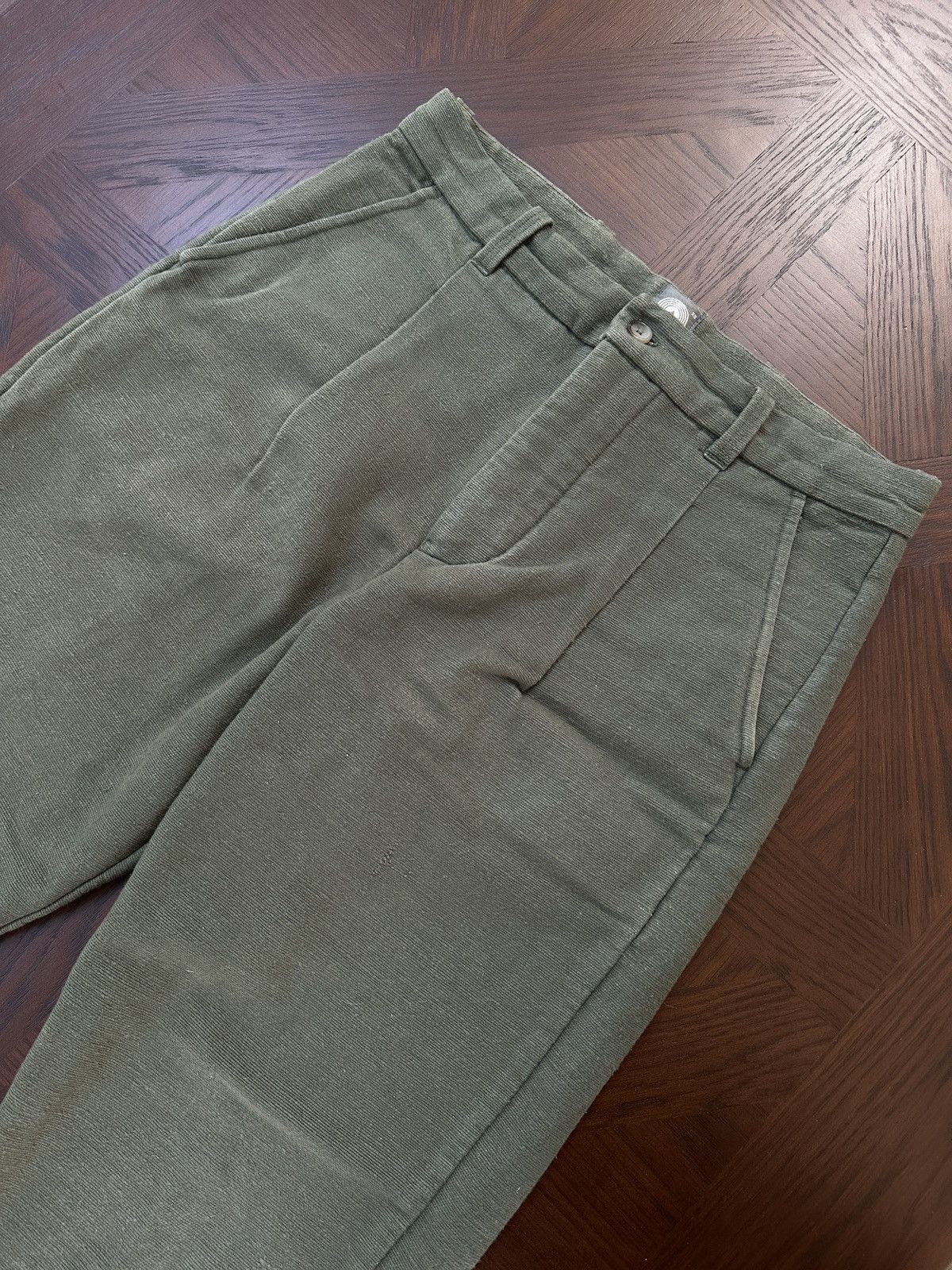 18 East JIAN SINGLE PLEAT PANT - RIFLE GREEN HANDSPUN COTTON CANVAS Size US 28 / EU 44 - 2 Thumbnail