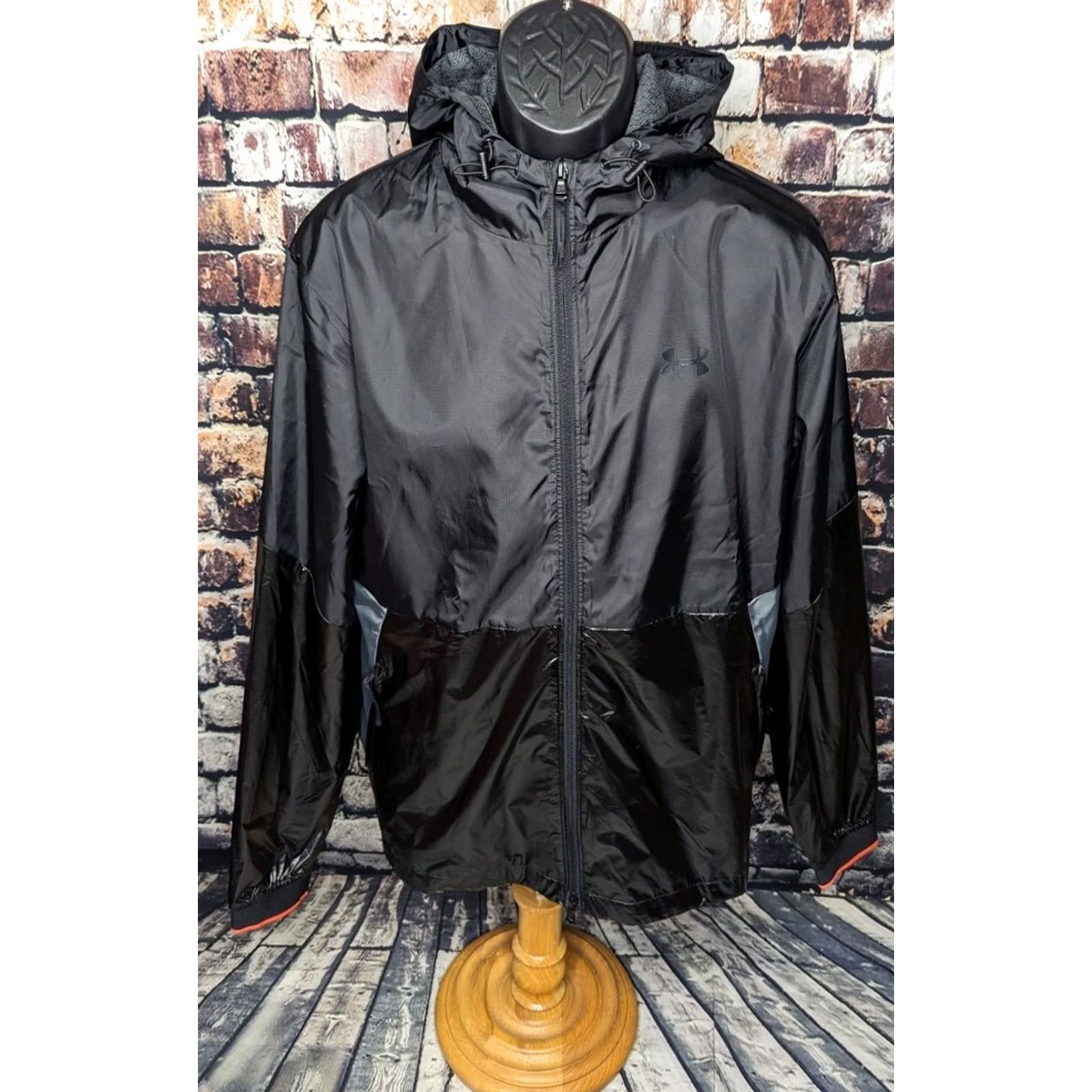 Under Armour Under armour Windbreaker Jacket Black Hooded Mens Large RUSH TRAINING Size US L / EU 52-54 / 3 - 2 Thumbnail