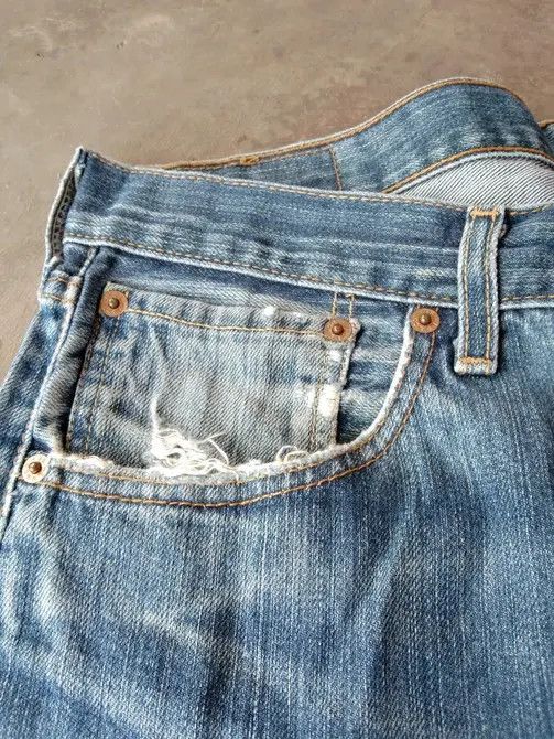 Levi's Vintage Levi's 501 Distressed Jeans 36x34 Size US 36 / EU 52 - 3 Thumbnail