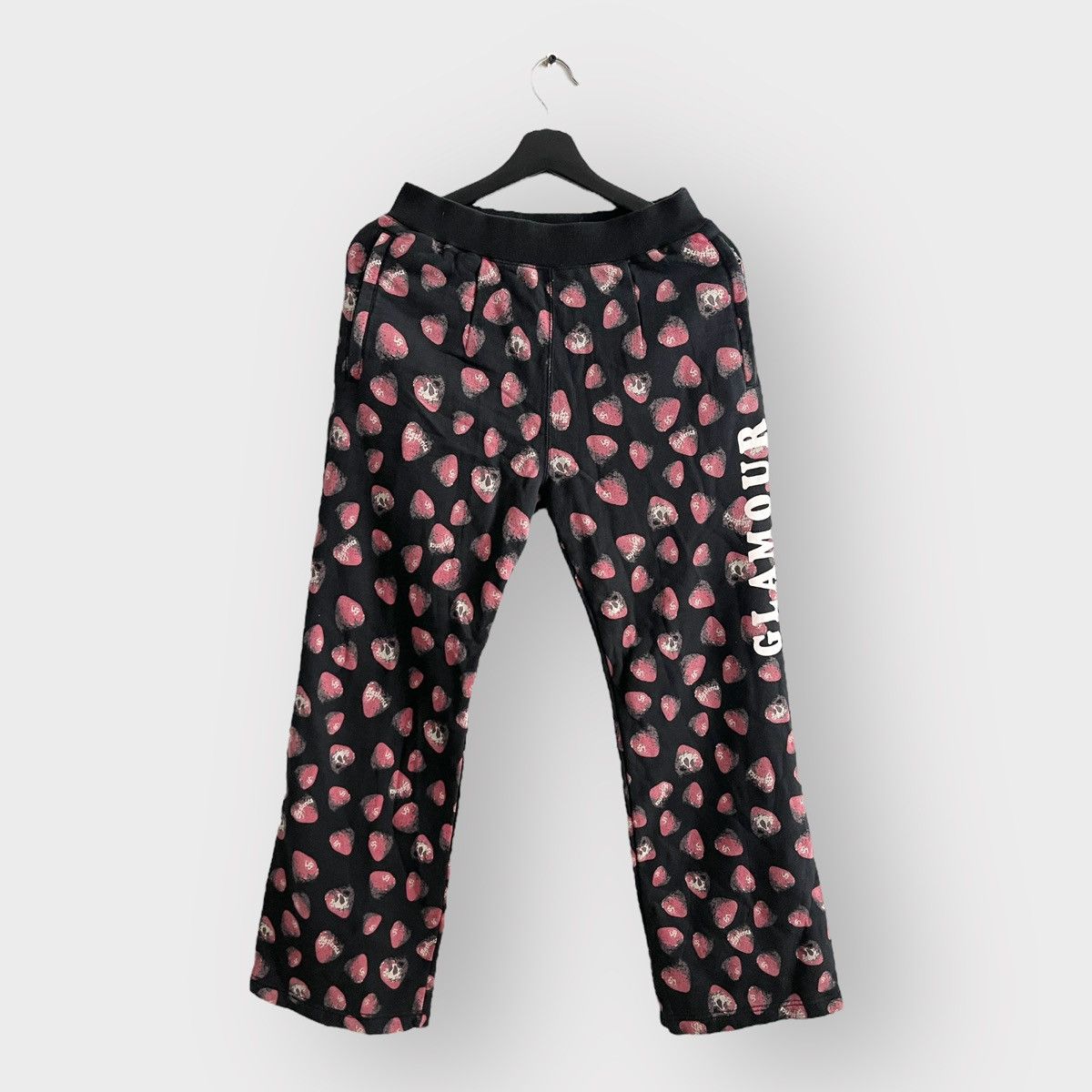 Hysteric Glamour STEAL! 2000s Hysteric Glamour Strawberry Skull Sweatpants Size US 30 / EU 46 - 1 Thumbnail