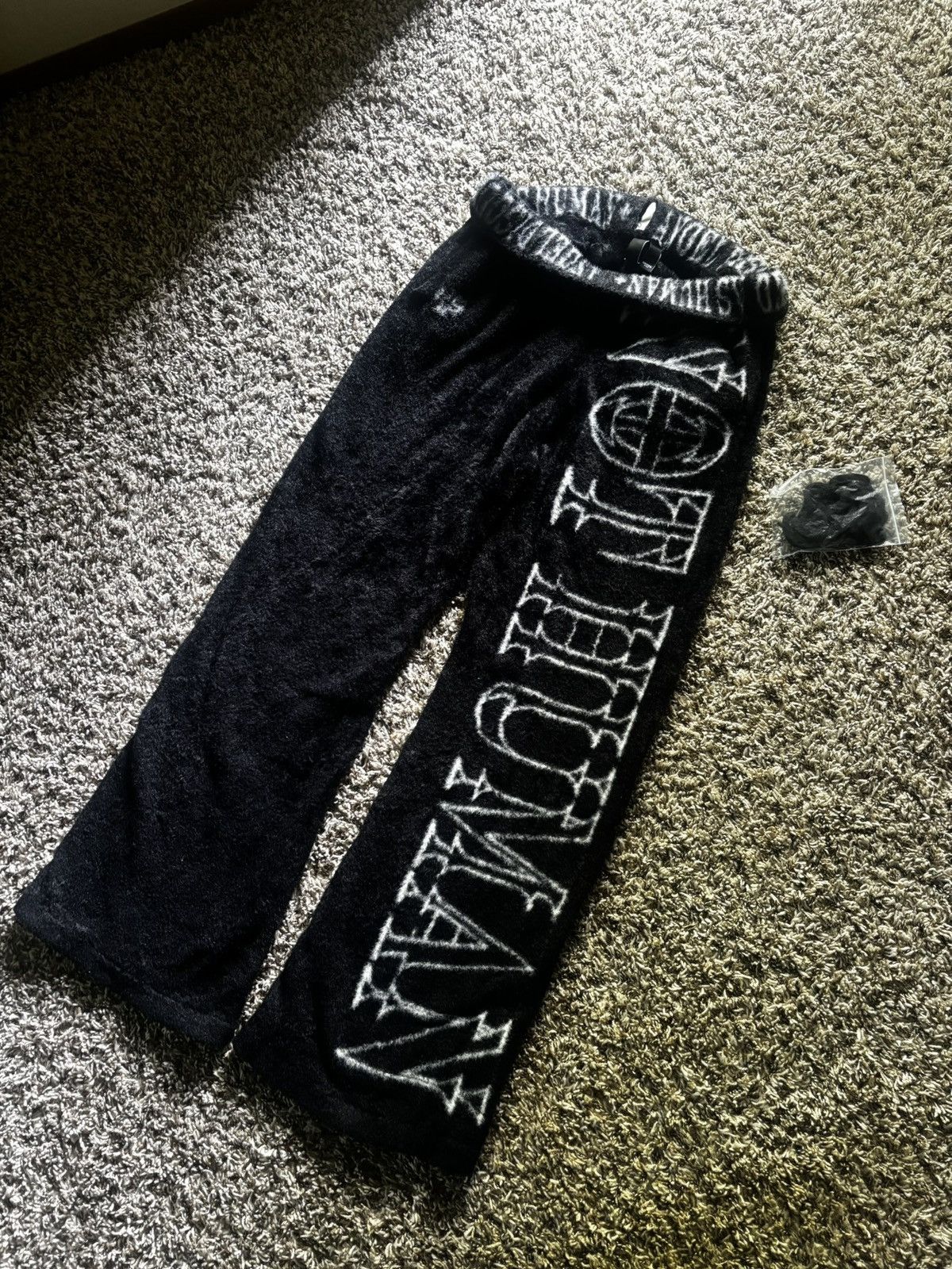 Other NOT HUMAN" LOUNGE SWEATS +SHADOW Size US 36 / EU 52 - 1 Thumbnail