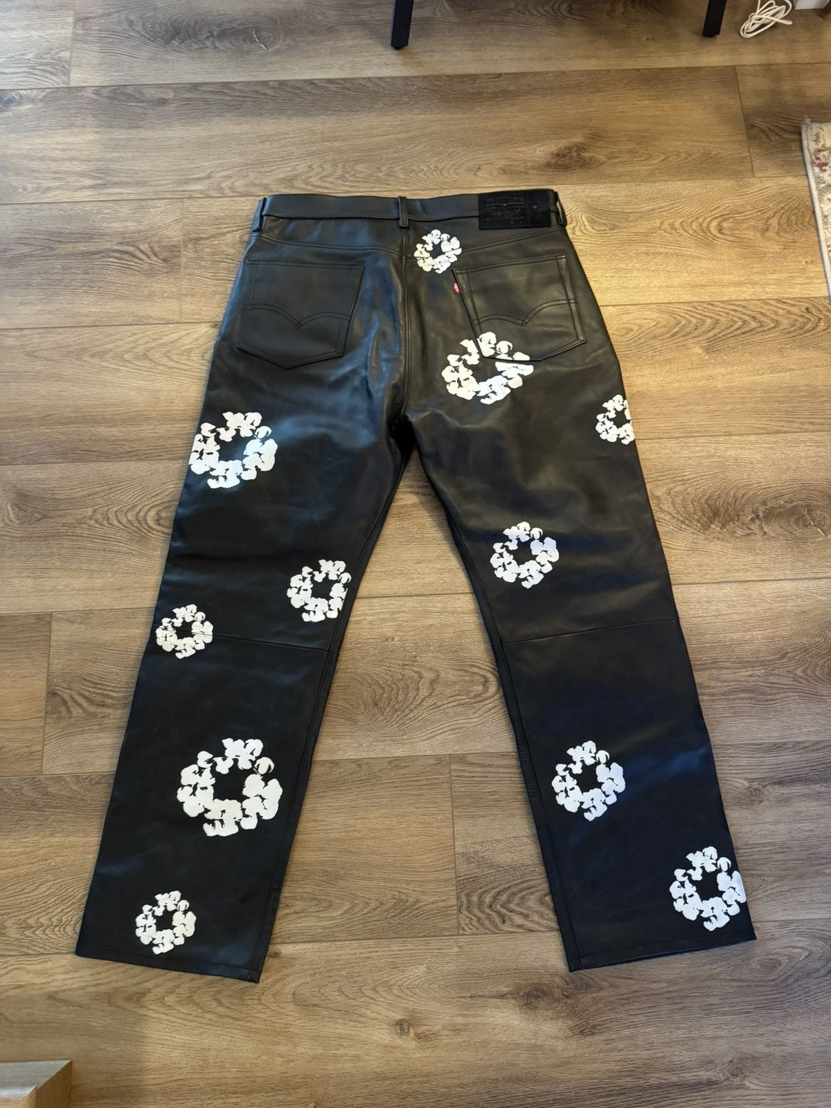 DENIM TEARS × Levi's Levi's x Denim Tears Leather Wreath Pants 'Black' Size US 38 / EU 54 - 4 Thumbnail