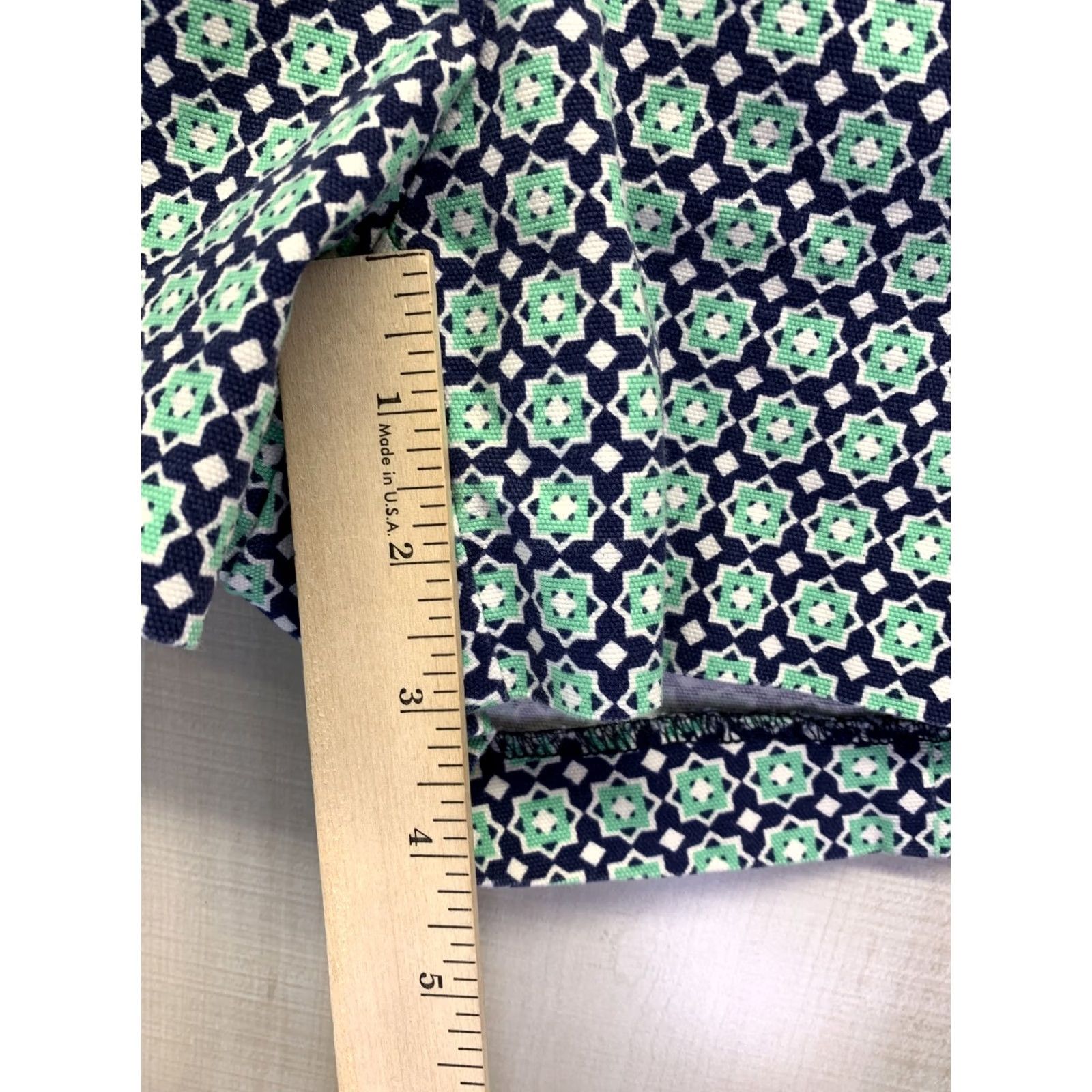 Gap VINTAGE GAP Stretch Womens Sz 0 Shorts-4383 Geometric Pattern Blue Green Zip Front See Photo See Photo See Photo Womens Loves Sports Mens? Size 25" / US 0 / IT 36 - 4 Thumbnail