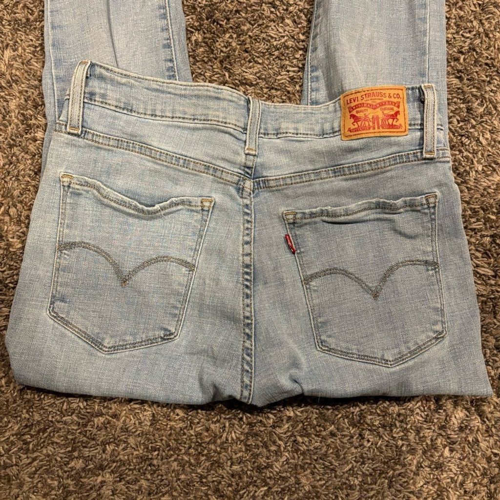 Levi's Women’s Levi’s 712 Jeans Size 28" / US 6 / IT 42 - 1 Thumbnail