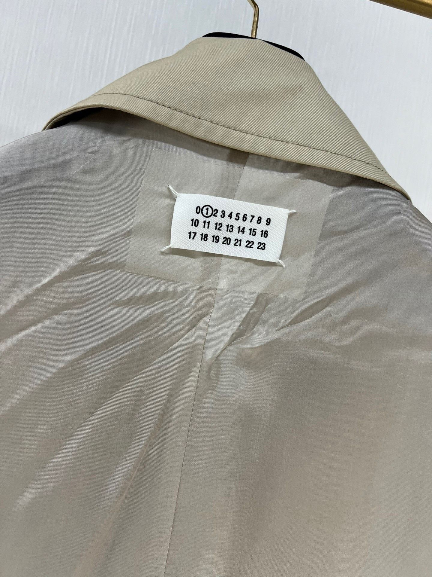 Maison Margiela Maison Margiela Size 36 Deconstructing the super cool windb Size US XXS / EU 40 - 6 Thumbnail