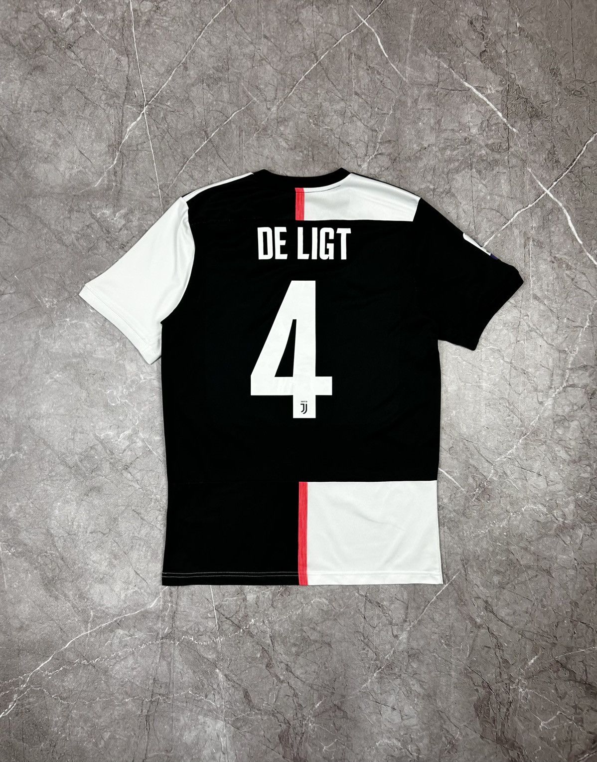 Adidas Juventus 2019/20 De Ligt Home Jersey Size US M / EU 48-50 / 2 - 2 Thumbnail