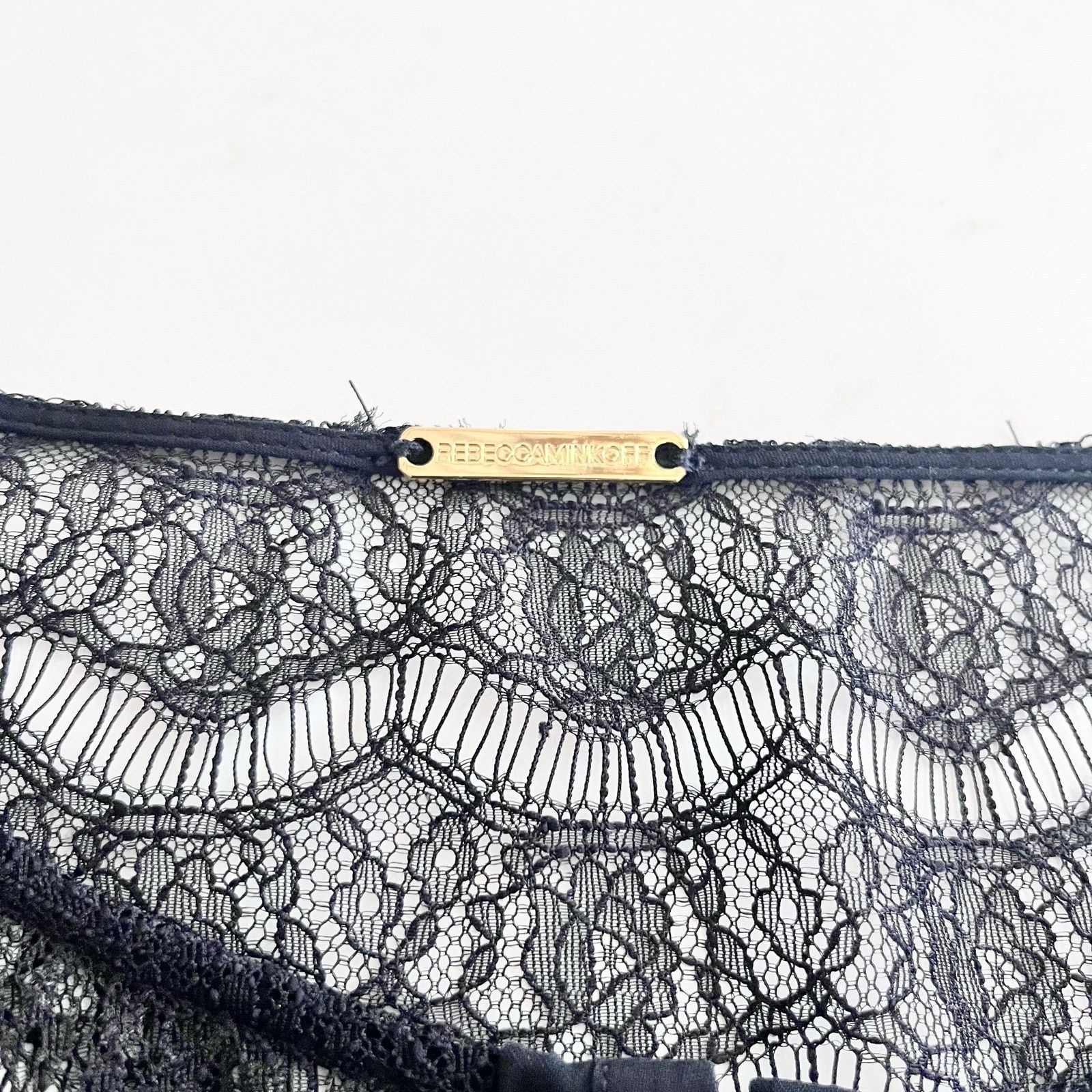 Rebecca Minkoff Rebecca Minkoff Black Silk Lace 3/4 Sleeve Henley Blouse Size S / US 4 / IT 40 - 7 Thumbnail