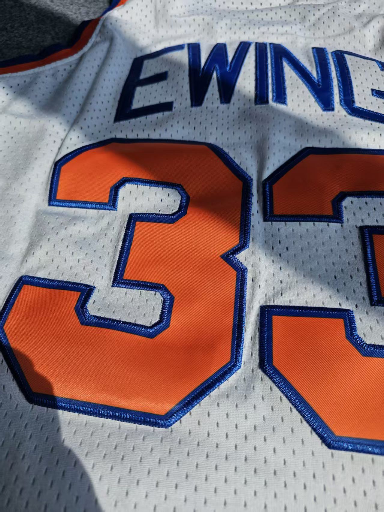 NBA 1985 86 New York Knicks 33 Patrick Ewing Jersey Size US M / EU 48-50 / 2 - 3 Thumbnail
