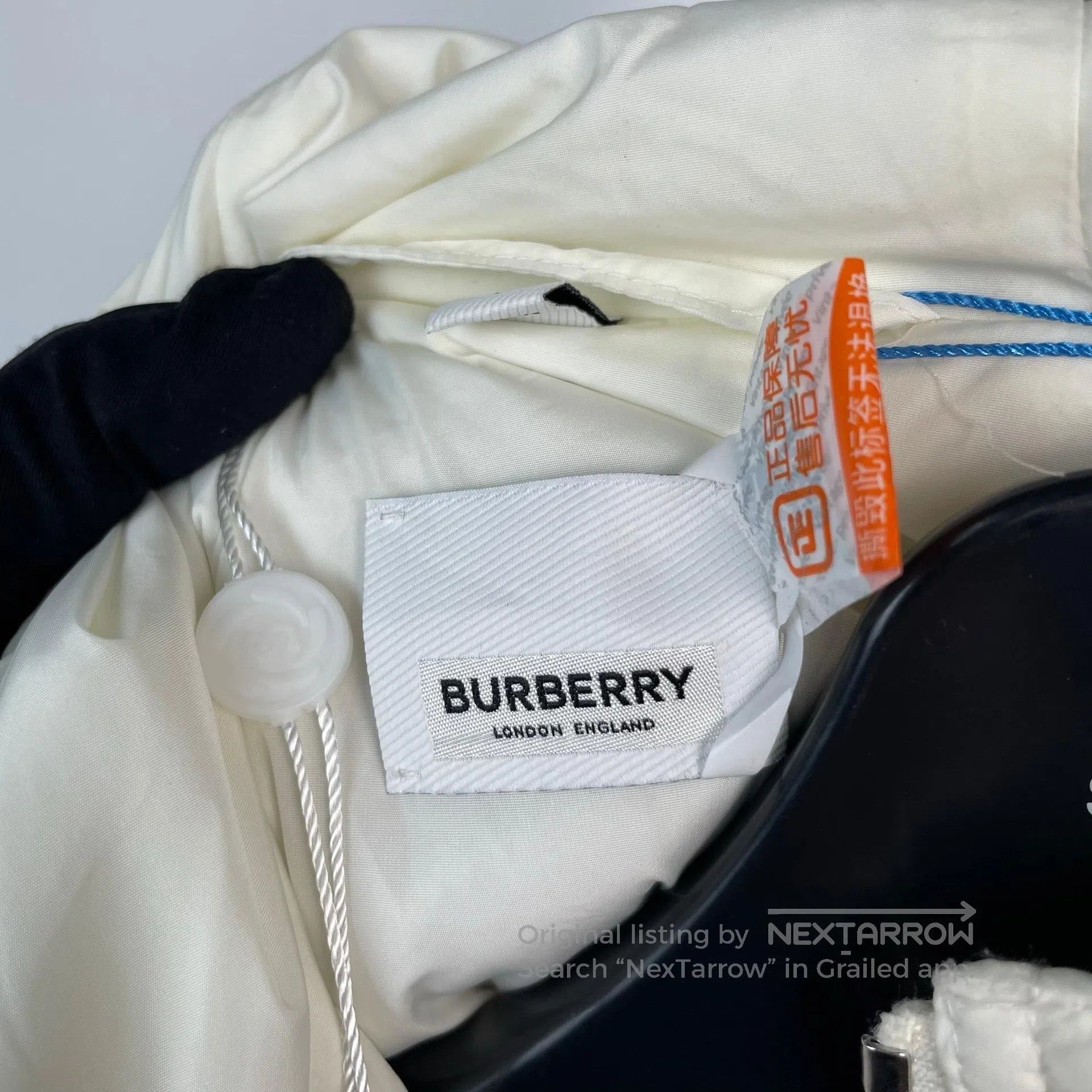 Burberry Burberry Warm White Back Big Letter Logo Zipper Nylon Cott Size US L / EU 52-54 / 3 - 8 Thumbnail