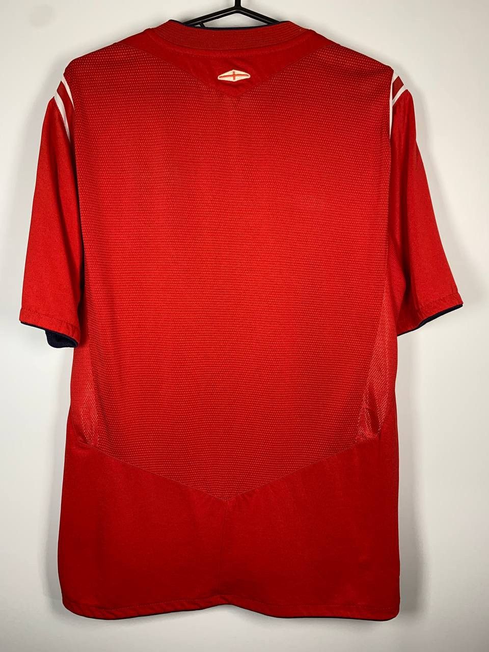 Umbro England Away Football Shirt 2006 Umbro Red Jersey Size US L / EU 52-54 / 3 - 9 Thumbnail
