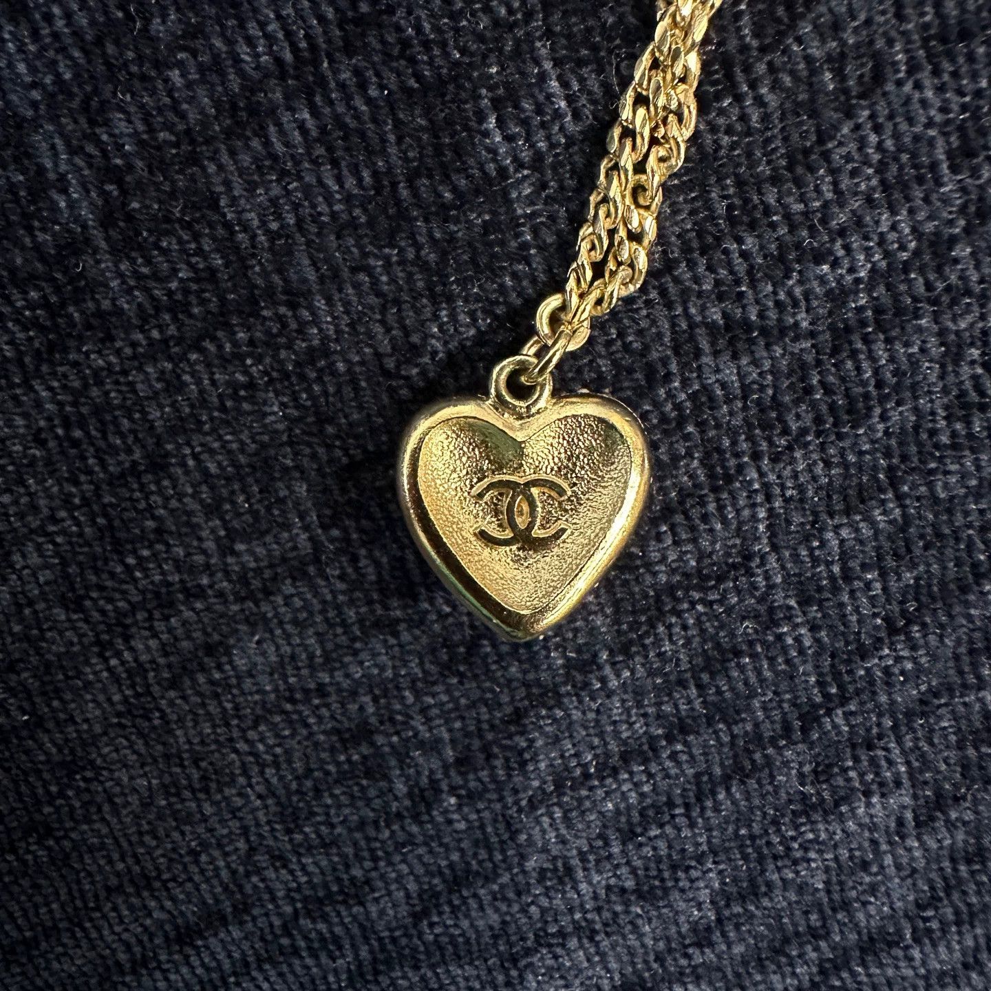 Chanel CHANEL may246 Heart Black Diamond Necklace Size ONE SIZE - 4 Thumbnail