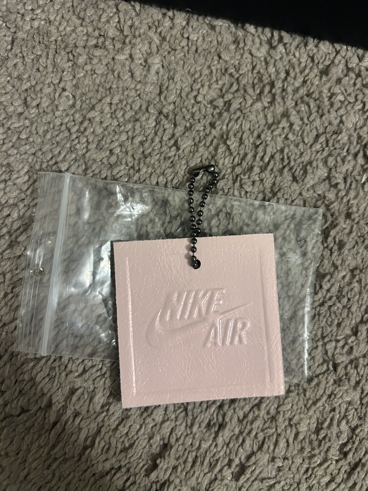 Jordan Brand Jordan 1 Retro High OG "Atmosphere" (Bubble Gum) Women's 6.5 Size US 6.5 / IT 36.5 - 7 Thumbnail