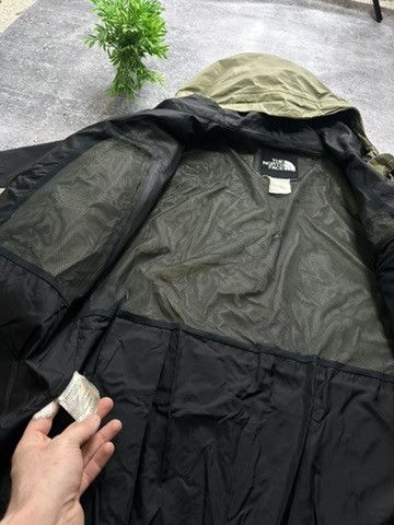 The North Face Vintage The North Face Gore-Tex Ski Outdoor Hiking Jacket Size US L / EU 52-54 / 3 - 12 Thumbnail